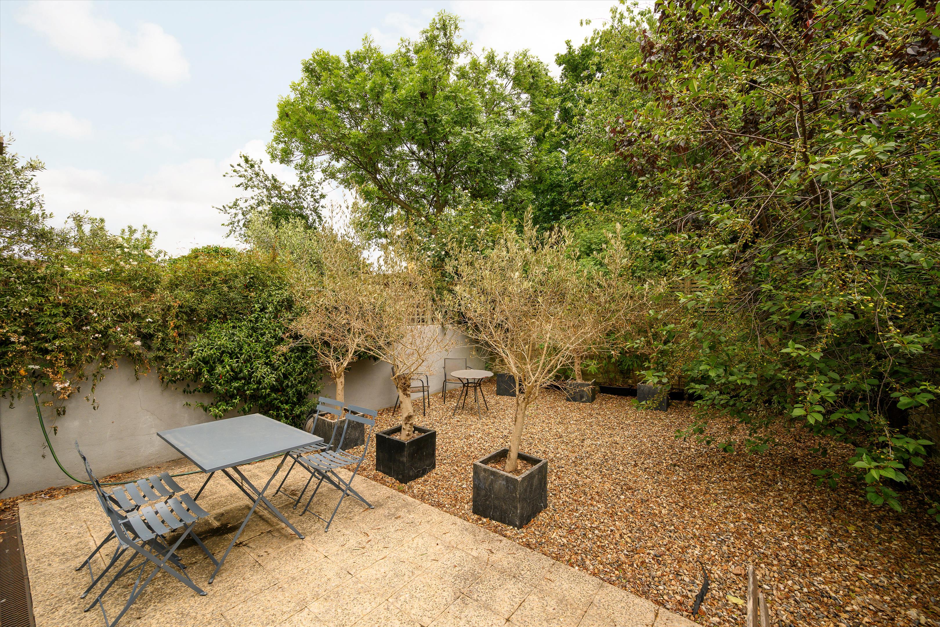 Oxford Gardens, North Kensington, W10