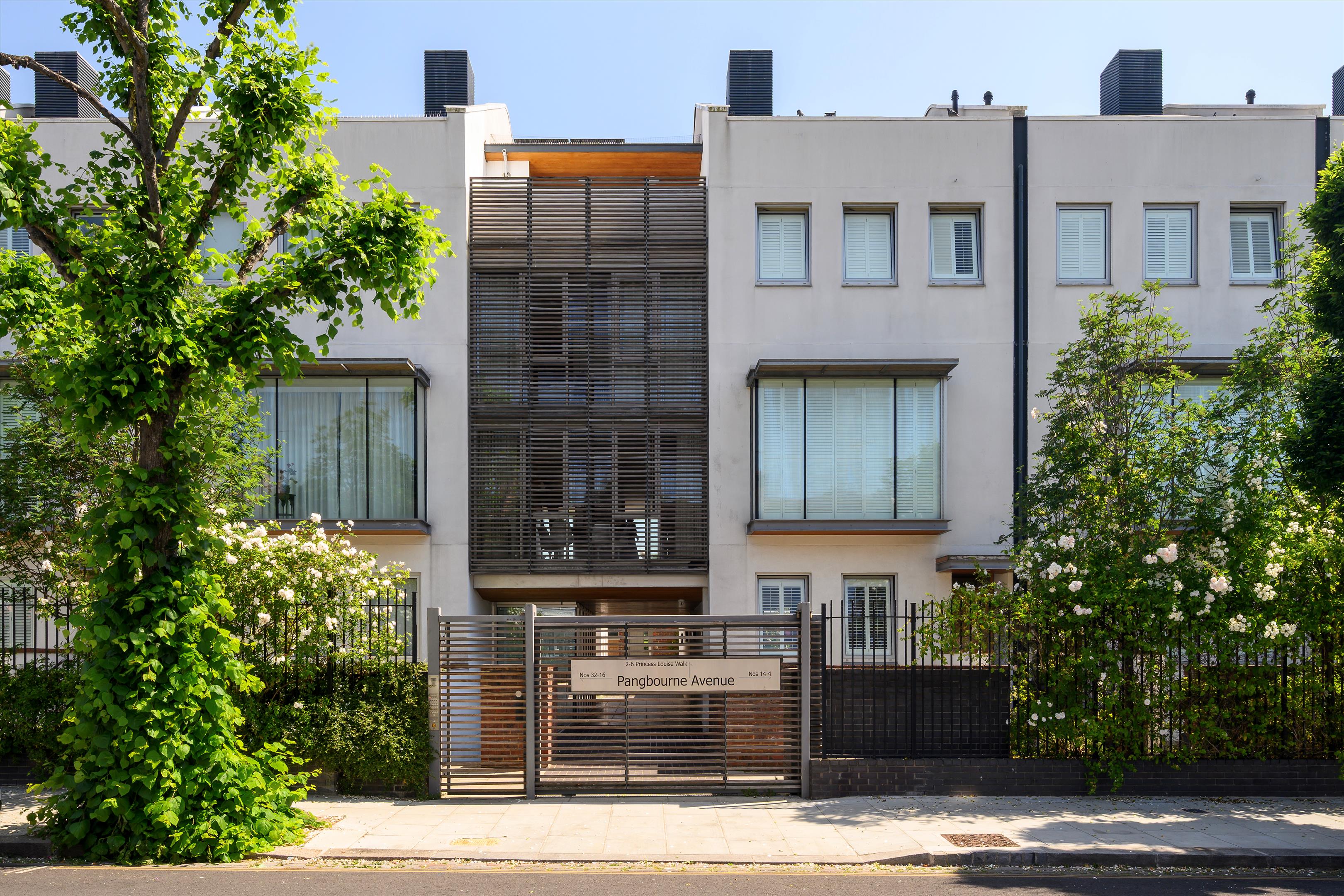 Pangbourne Avenue, London W10