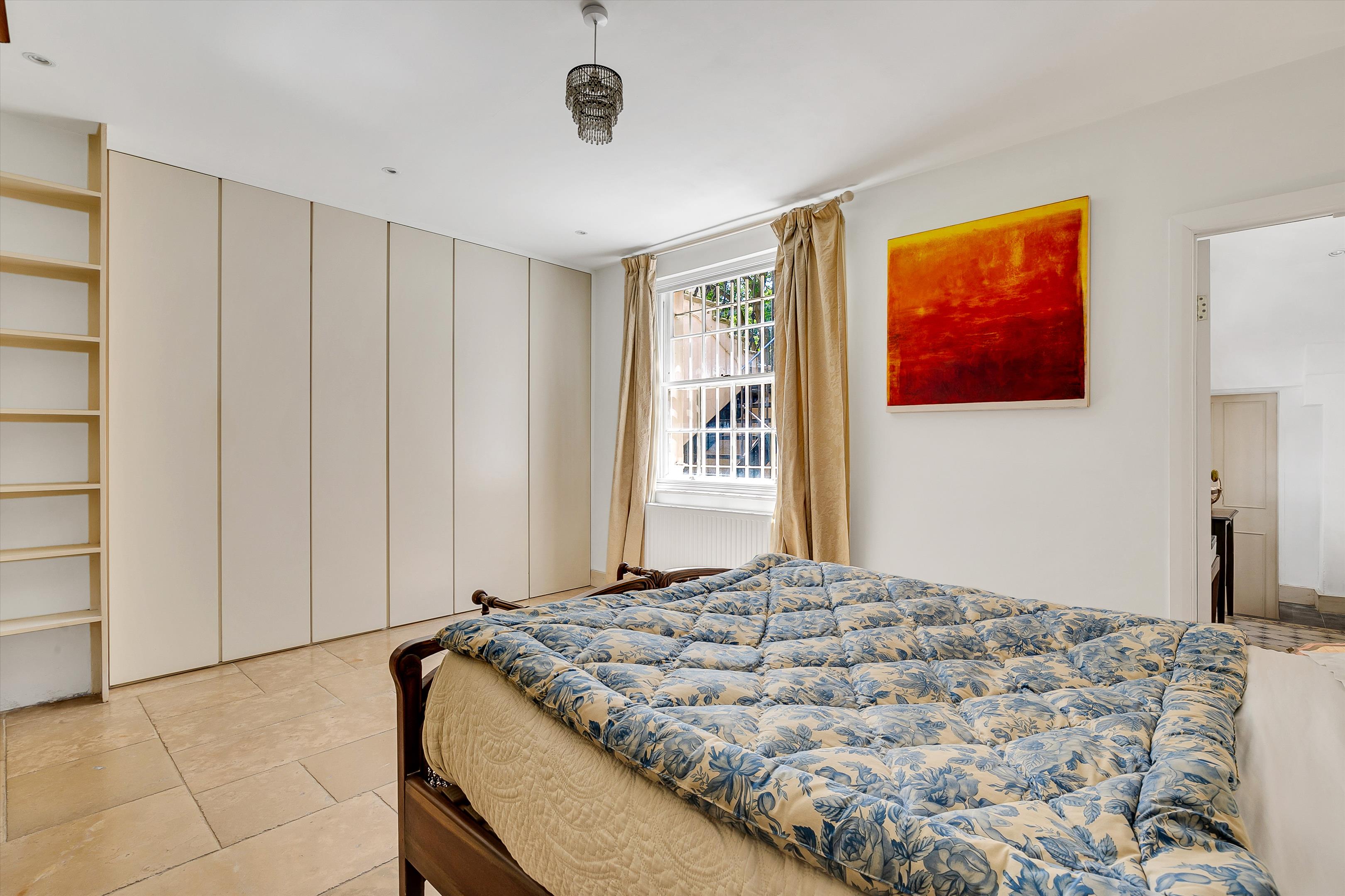 Royal Crescent, Holland Park, W11
