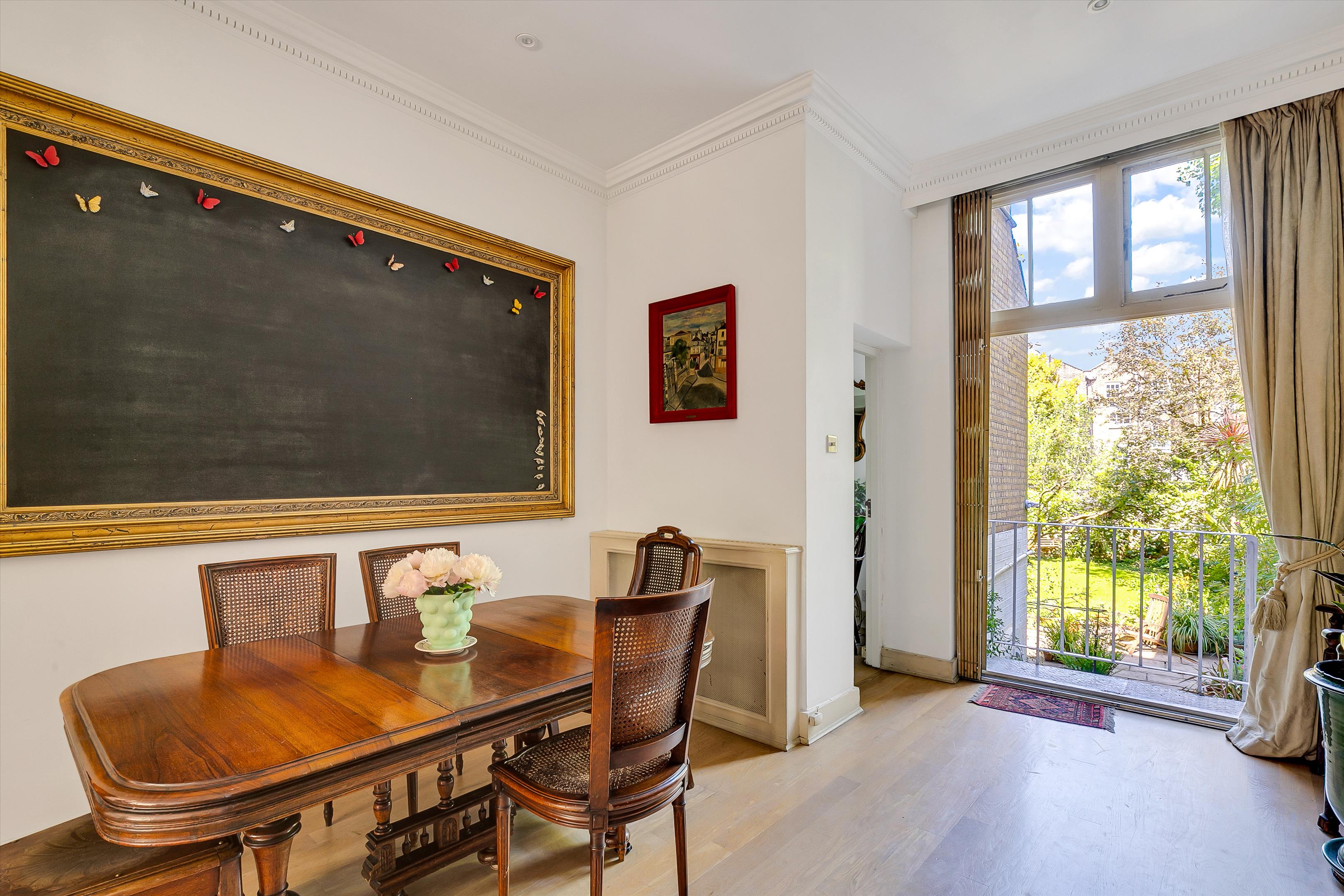 Royal Crescent, Holland Park, W11