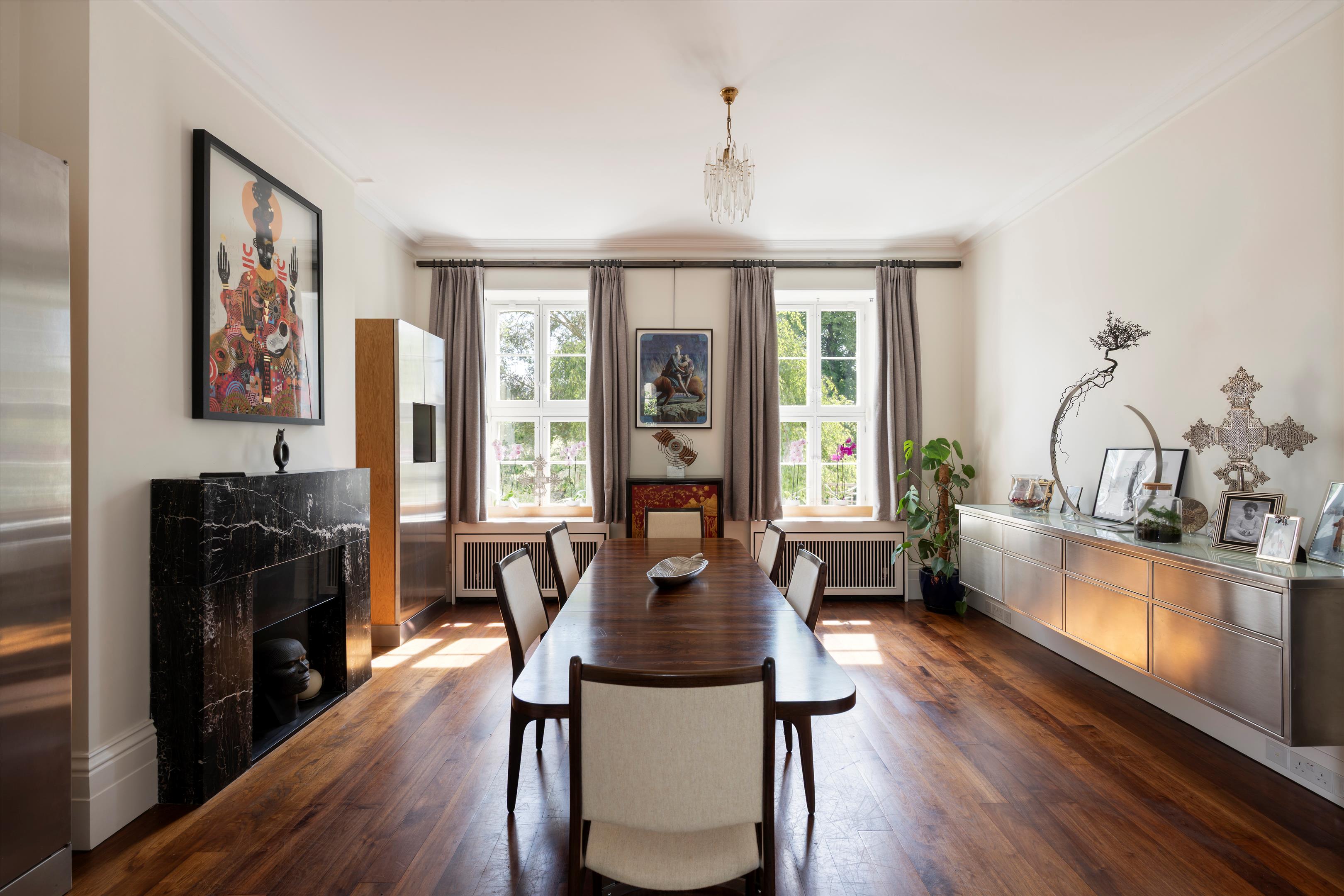 St. James’s Lodge, W11