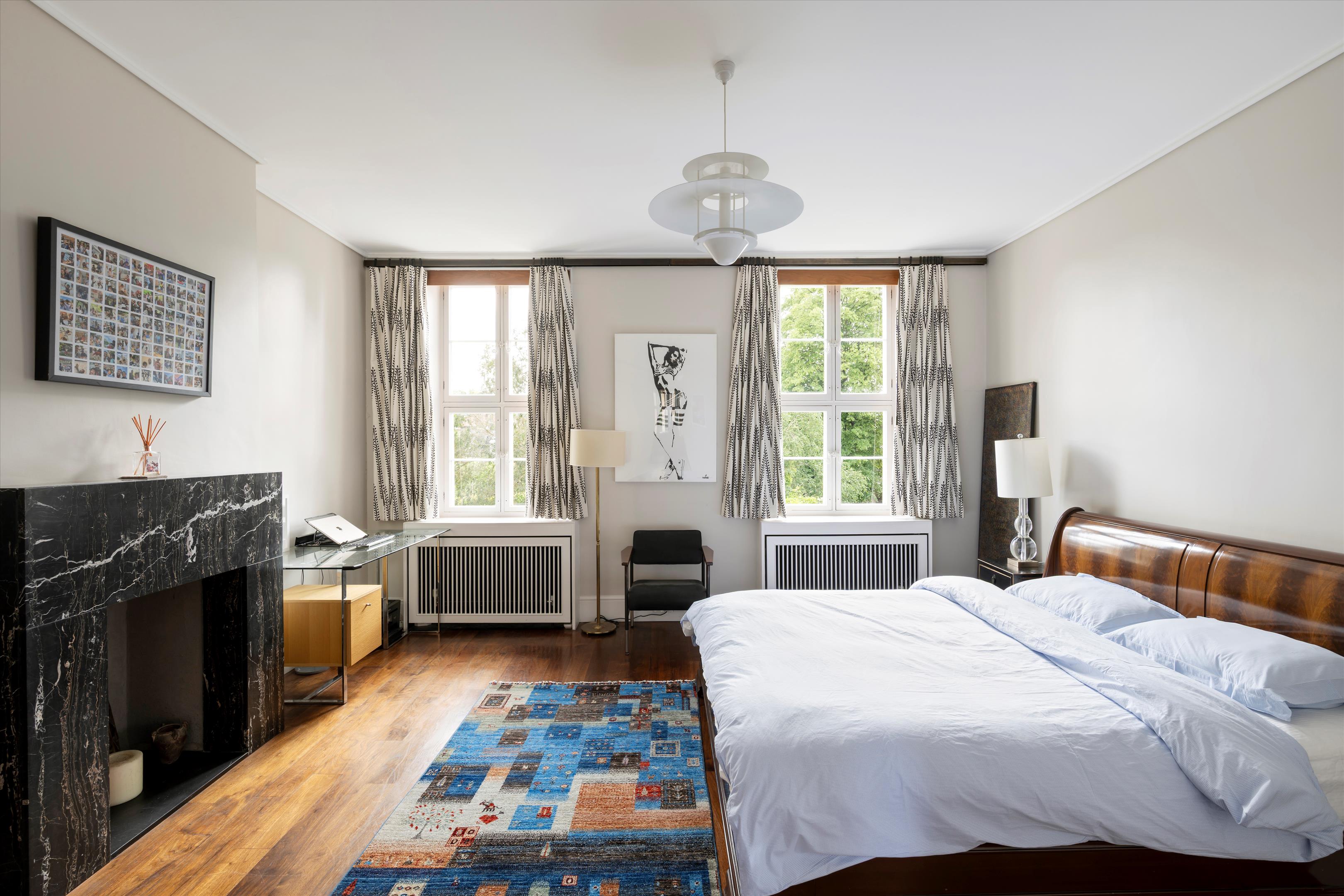St. James’s Lodge, W11