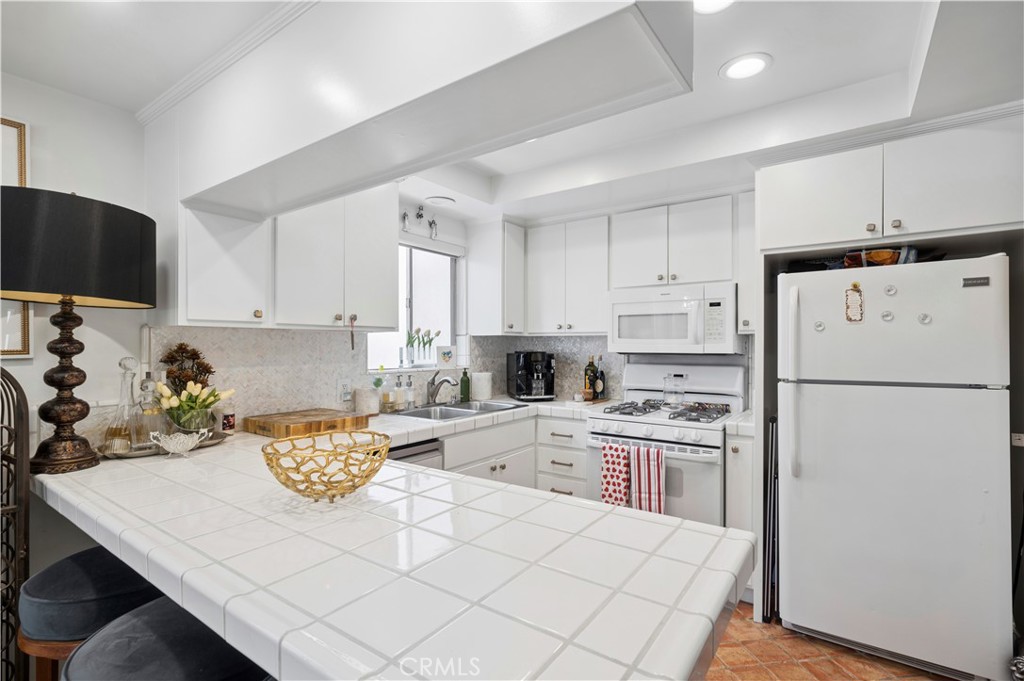 611 Larkspur