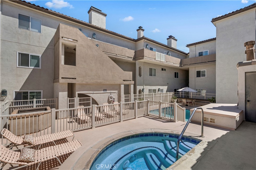 1516 Pacific Coast, Huntington Beach 