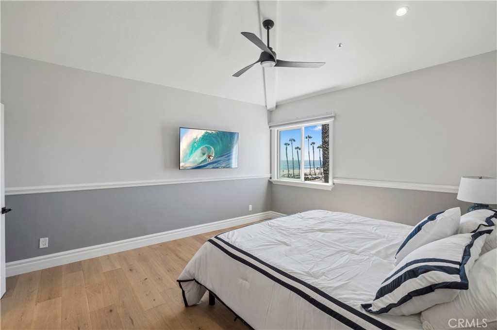 1516 Pacific Coast, Huntington Beach 