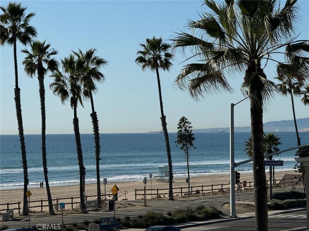 1516 Pacific Coast, Huntington Beach 