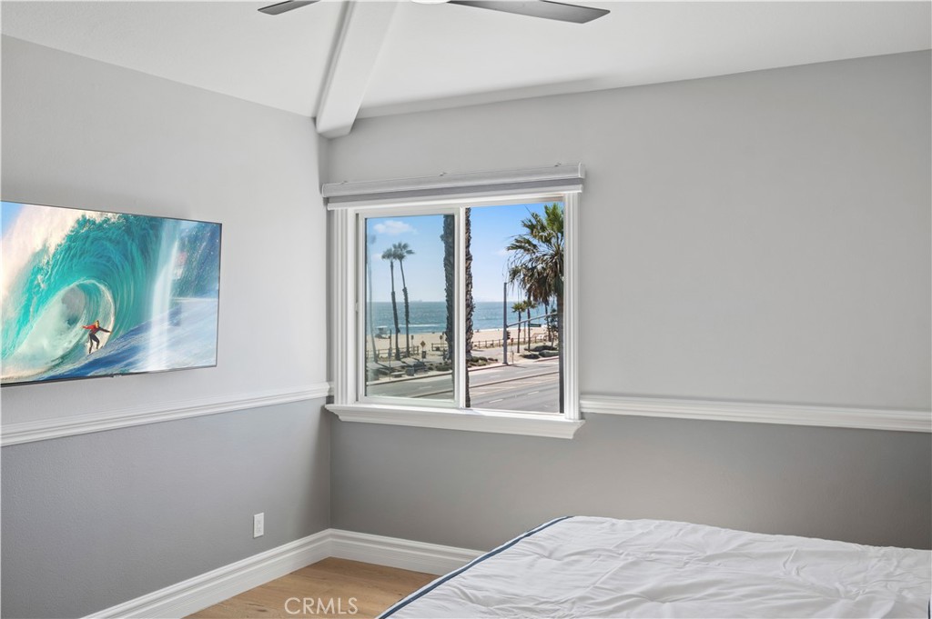 1516 Pacific Coast, Huntington Beach 
