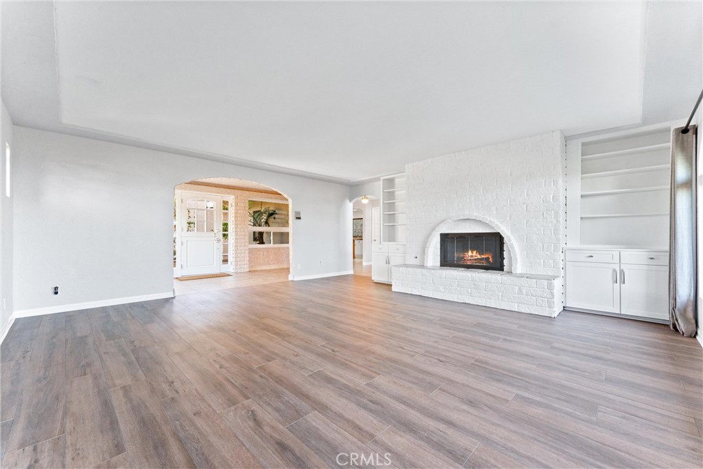 604 Avenida Acapulco