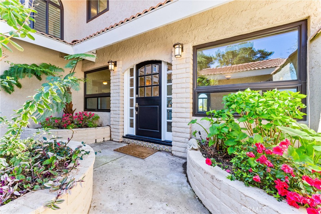 604 Avenida Acapulco