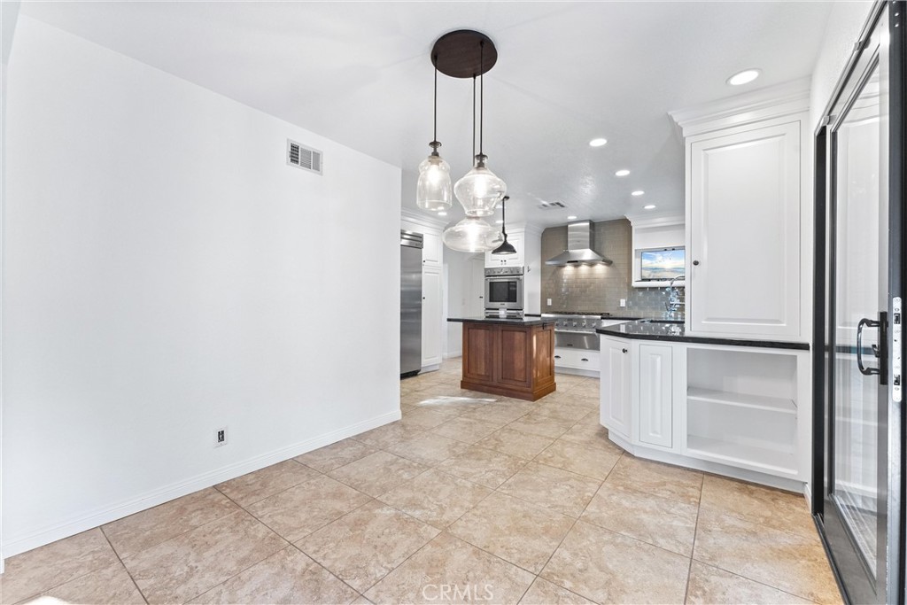 604 Avenida Acapulco