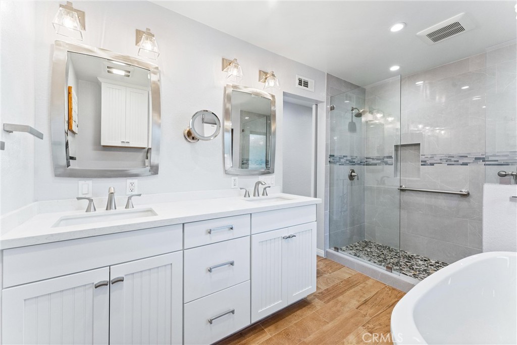 604 Avenida Acapulco