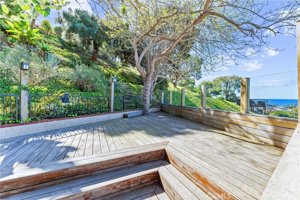 604 Avenida Acapulco