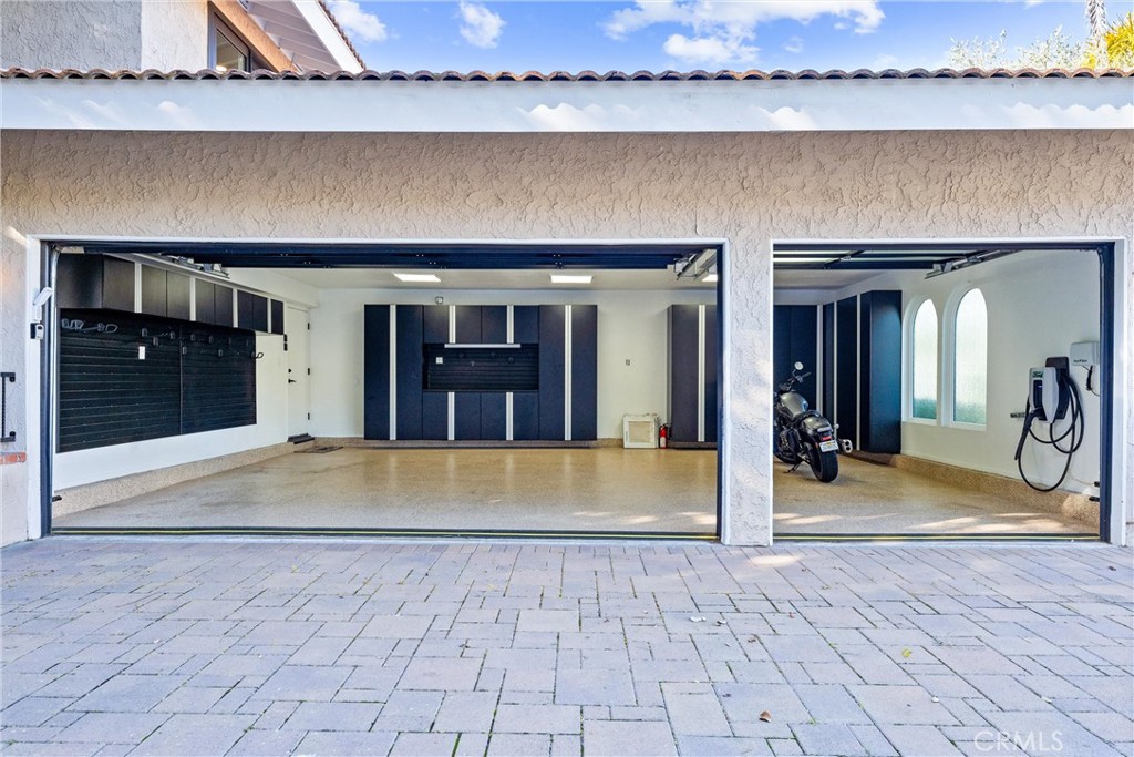 604 Avenida Acapulco