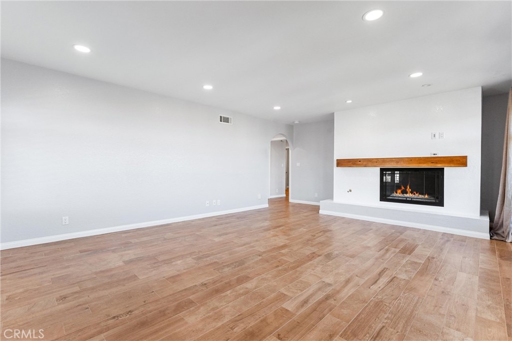 604 Avenida Acapulco