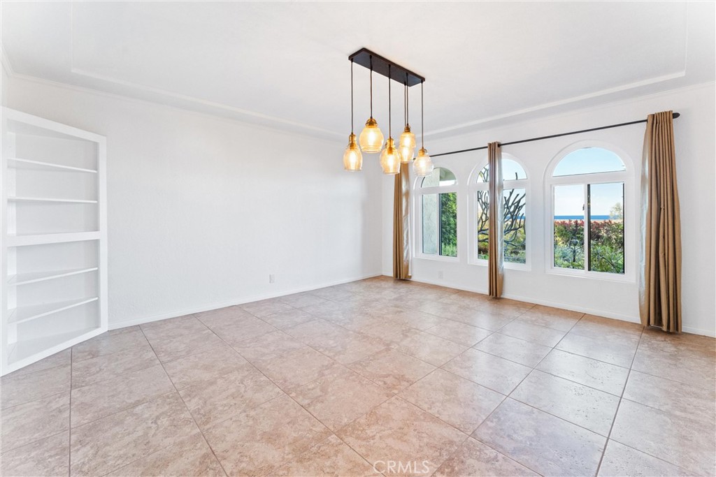 604 Avenida Acapulco