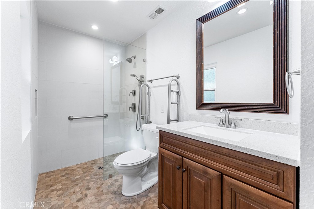 604 Avenida Acapulco