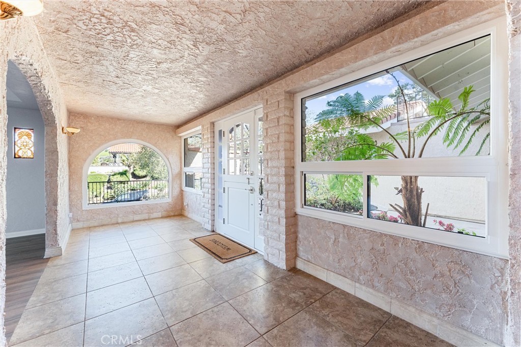 604 Avenida Acapulco