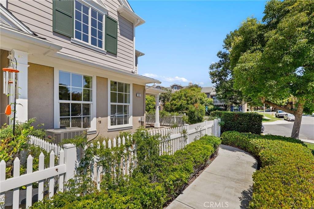 11 Strawflower Street