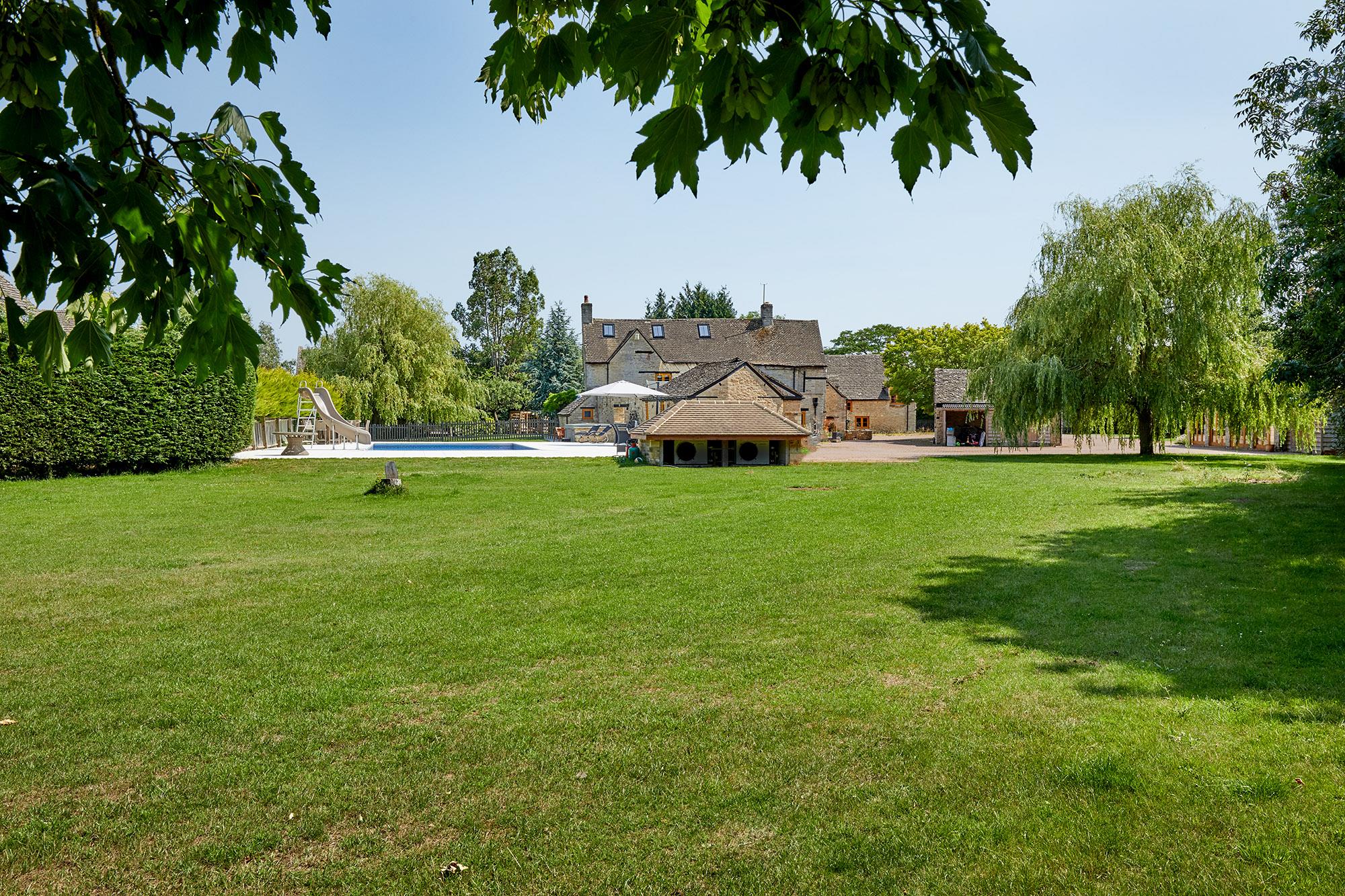 Long Hanborough, Oxfordshire, OX29