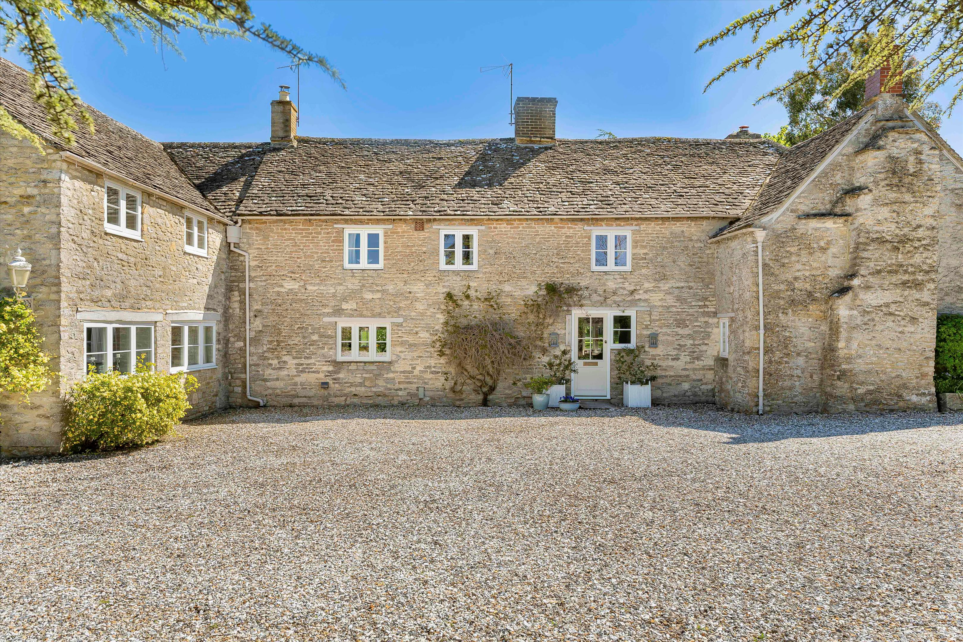 Lew, Bampton, Oxfordshire OX18