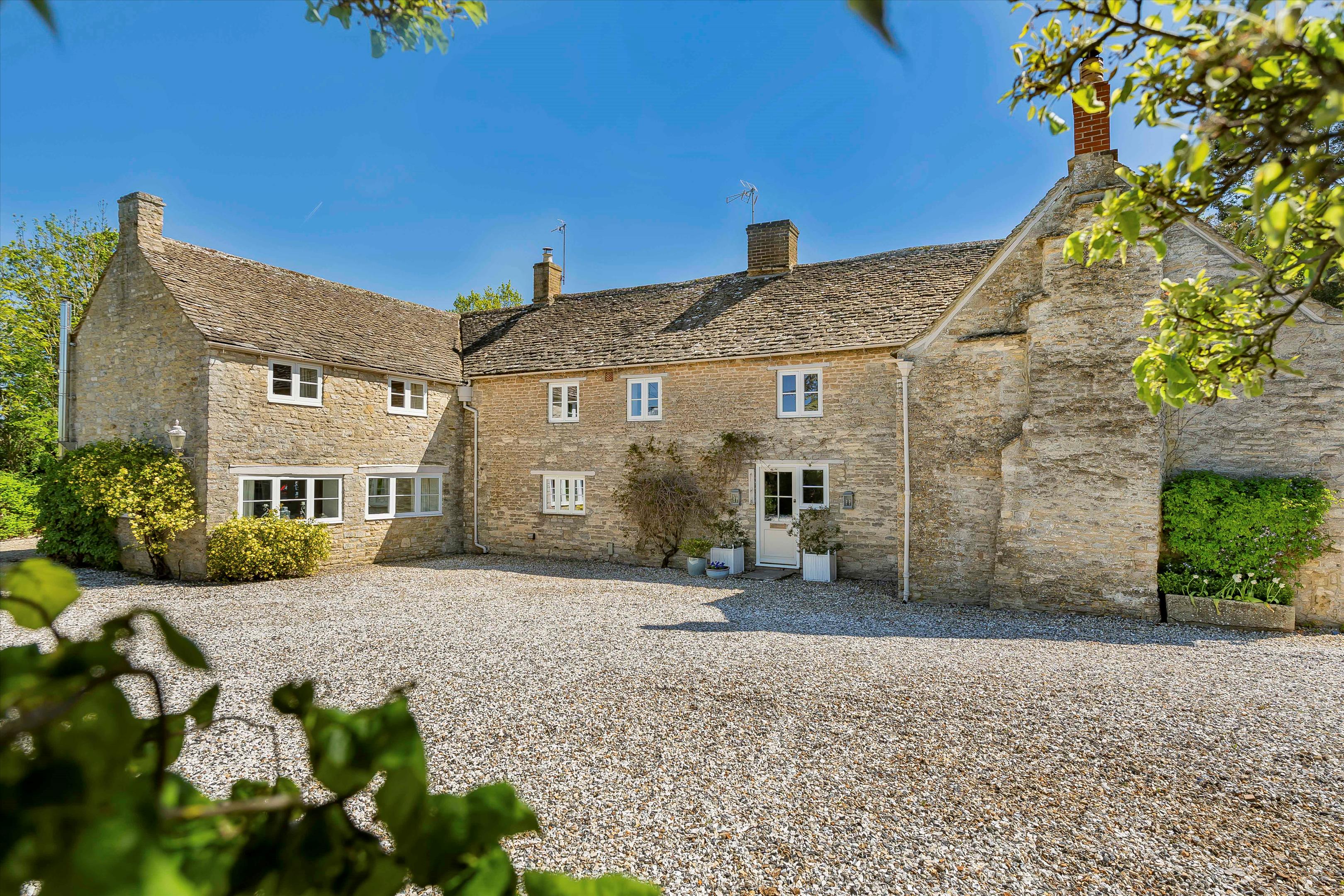 Lew, Bampton, Oxfordshire OX18
