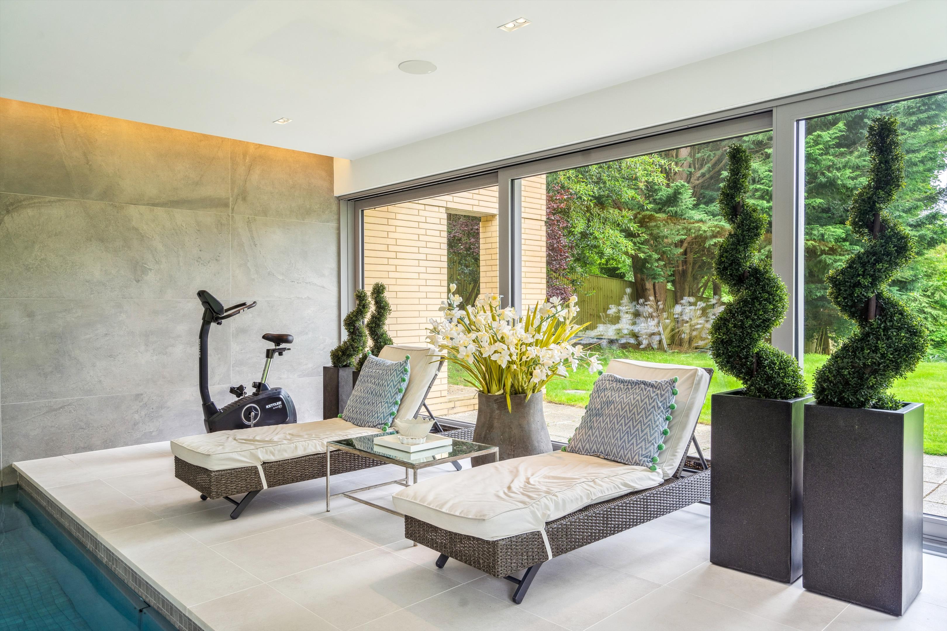 Fox Lane, Boars Hill, Oxford, Oxfordshire, OX1.