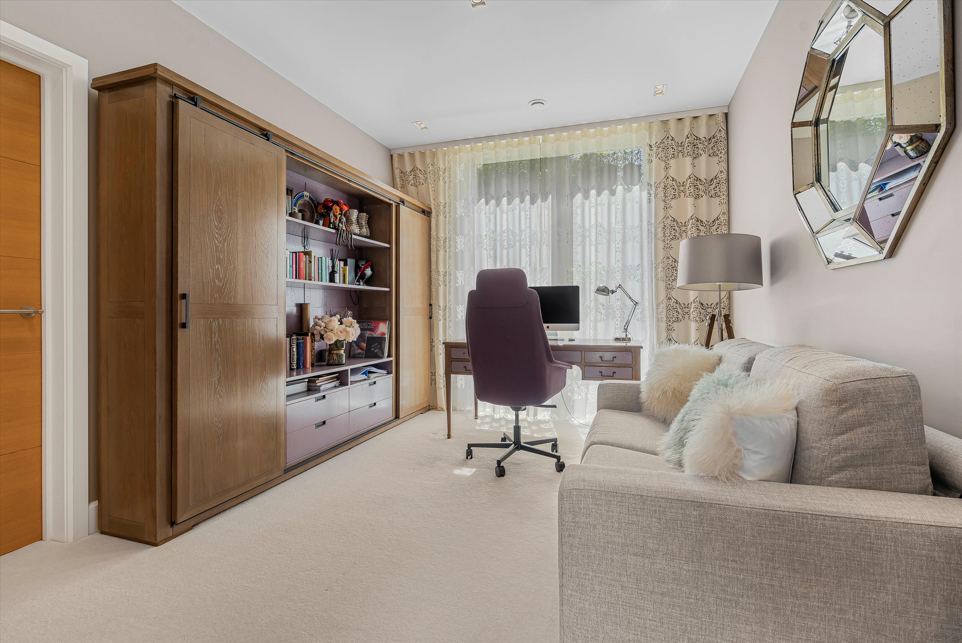 Fox Lane, Boars Hill, Oxford, Oxfordshire, OX1.