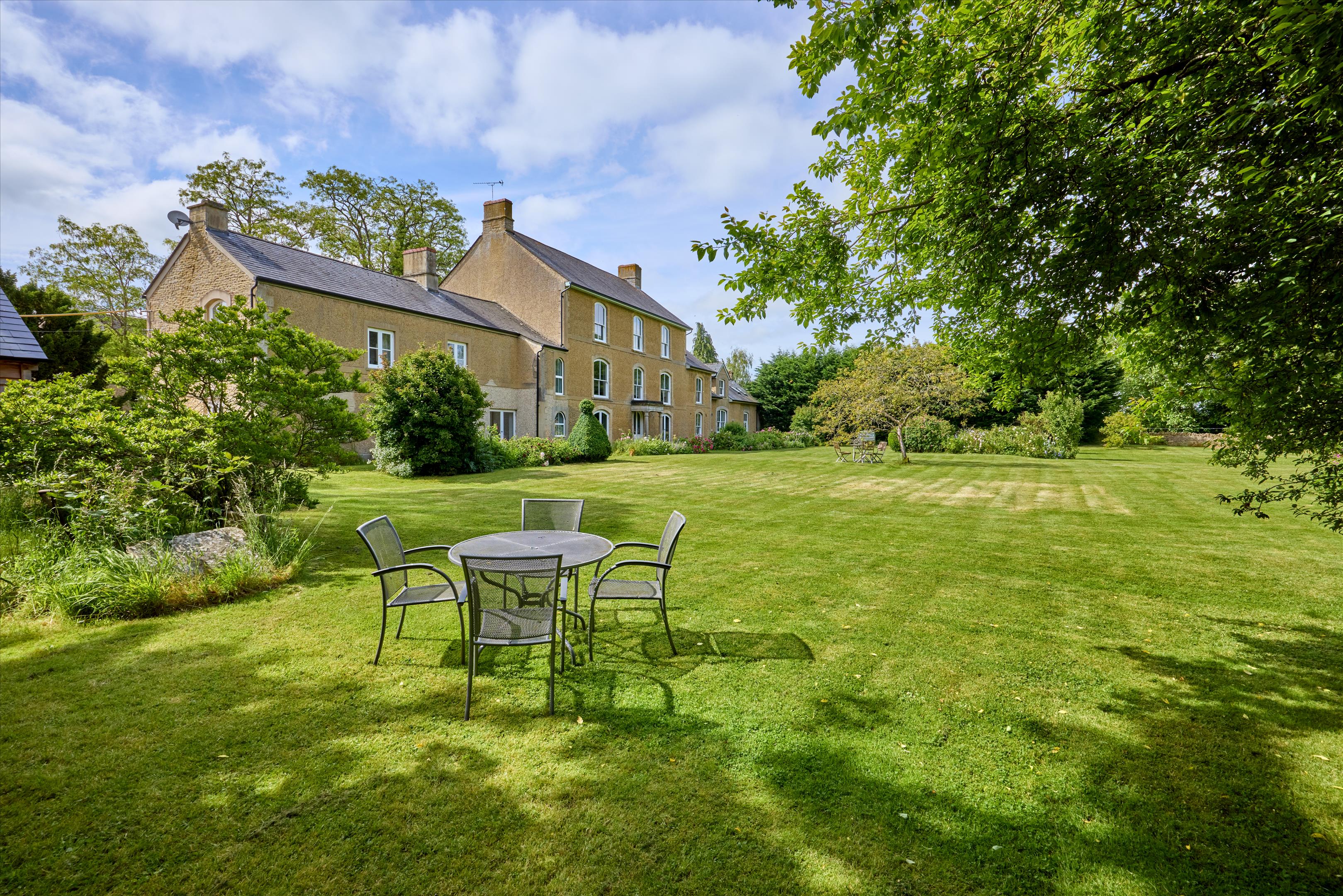 Ascott-Under-Wychwood, Chipping Norton, Oxfordshire, OX7