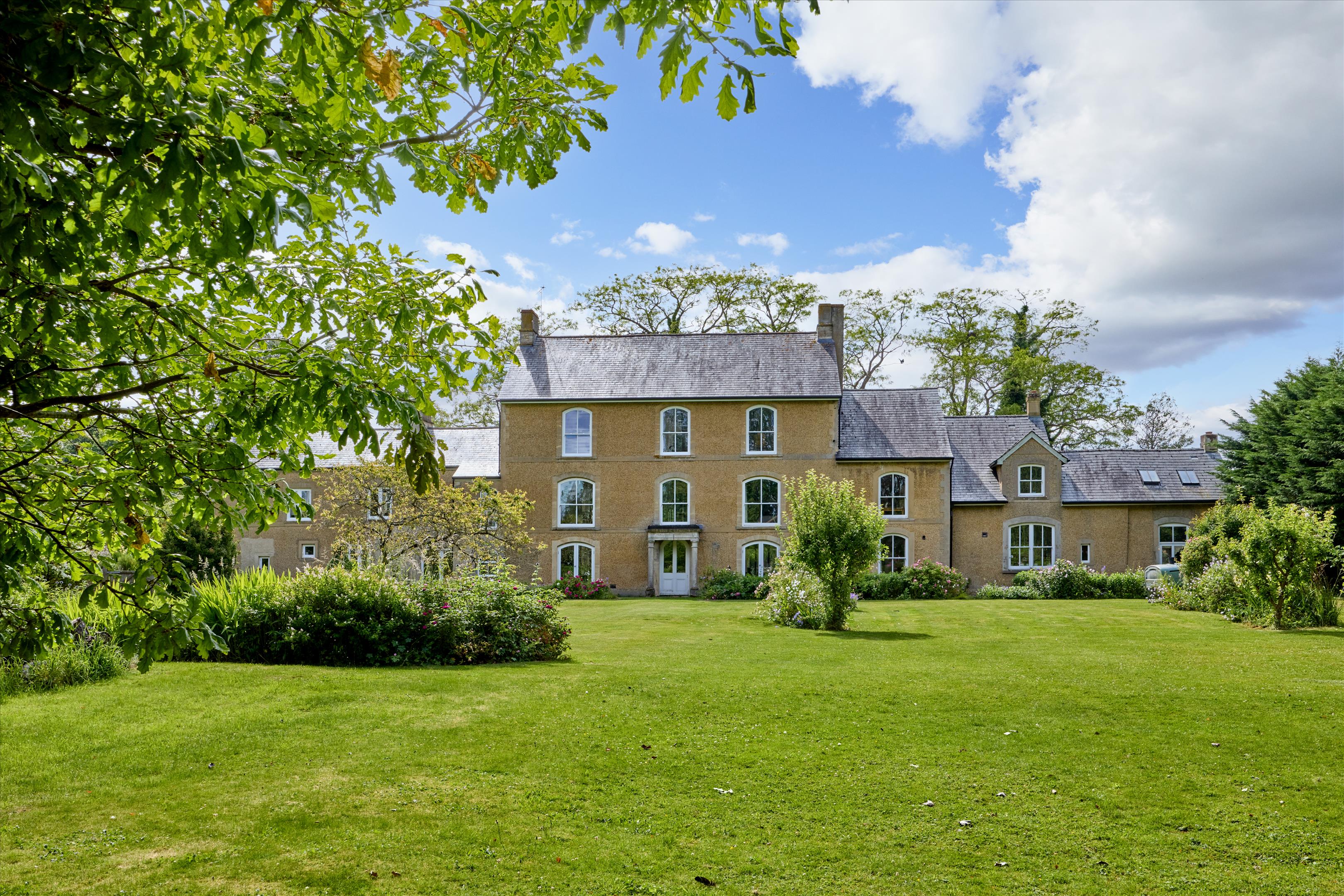 Ascott-Under-Wychwood, Chipping Norton, Oxfordshire, OX7