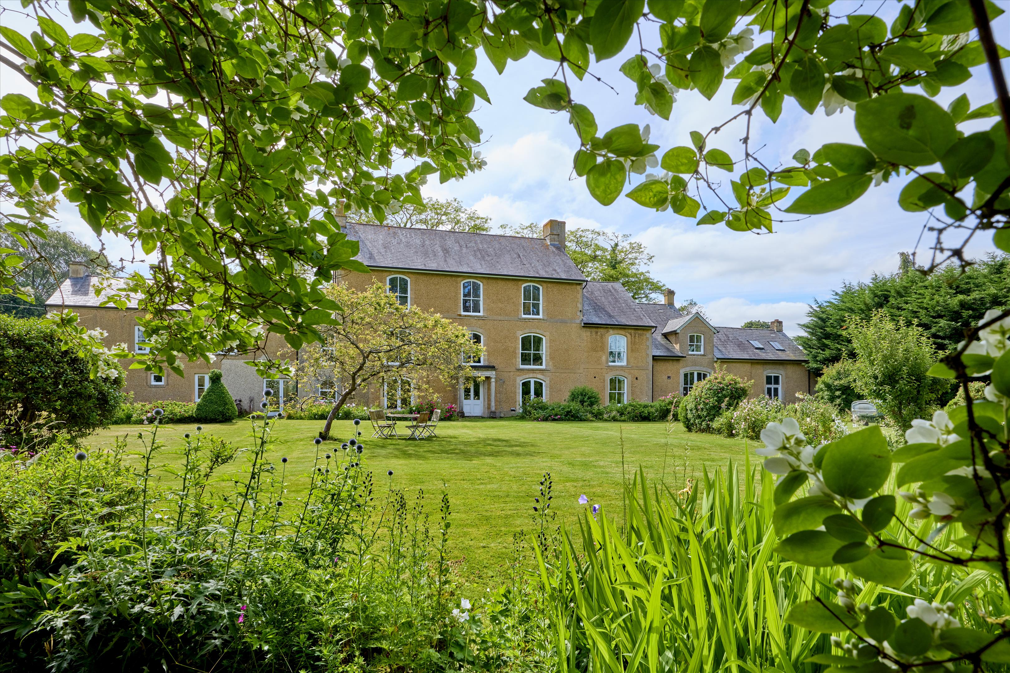 Ascott-Under-Wychwood, Chipping Norton, Oxfordshire, OX7