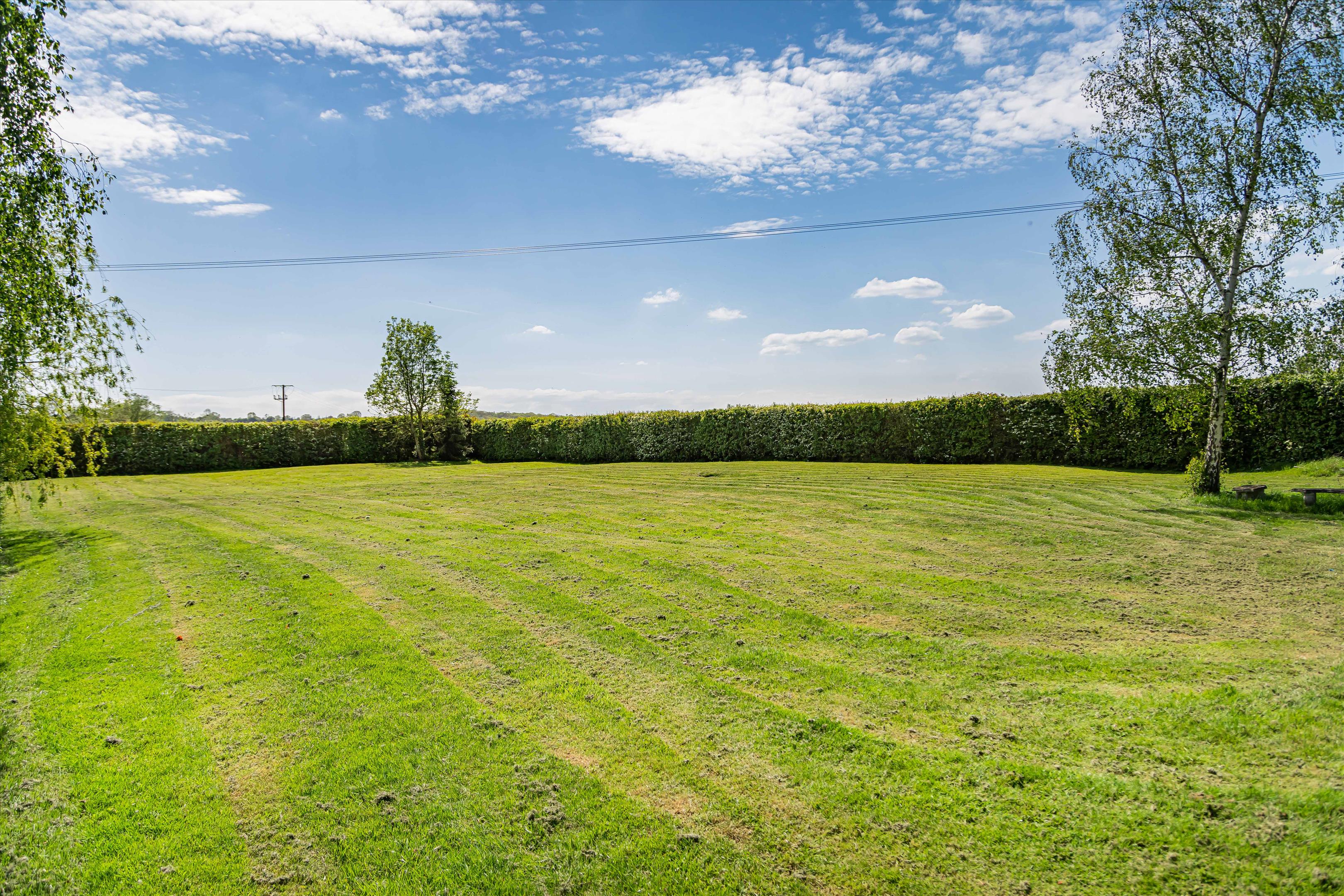 Thame Road, Piddington, Oxfordshire OX25