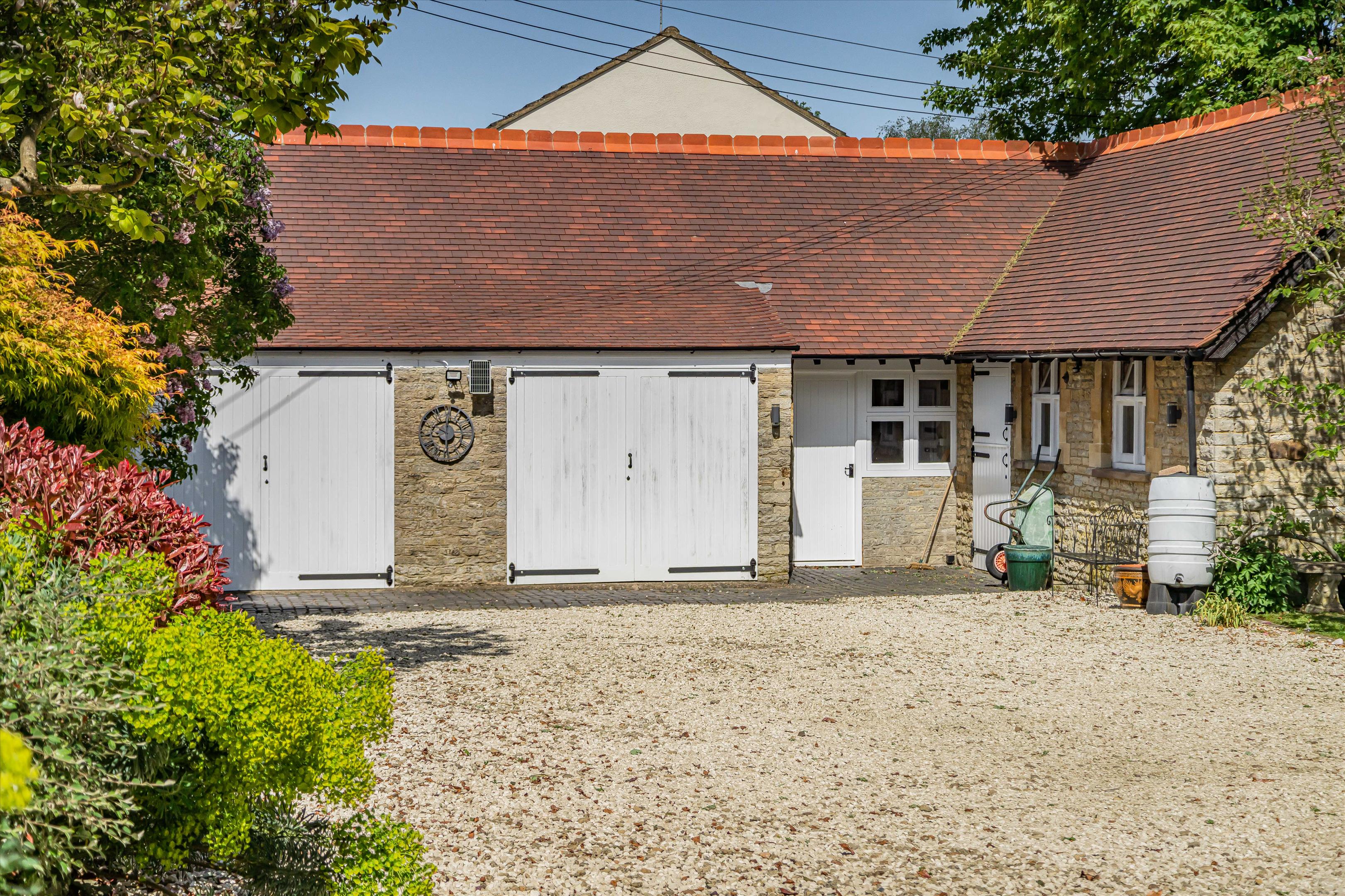 Thame Road, Piddington, Oxfordshire OX25