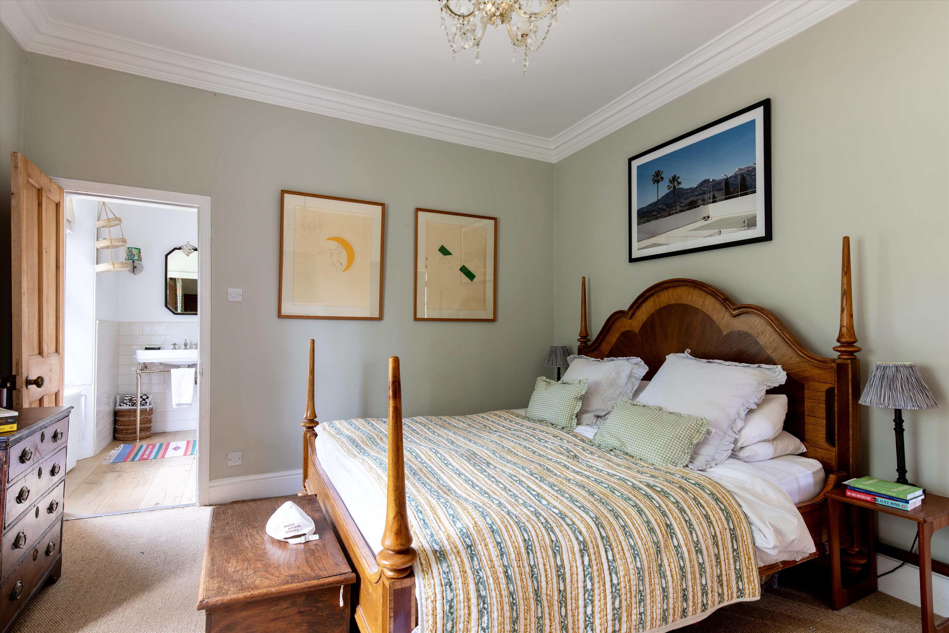 The Old Farmhouse, Lechlade, GL7