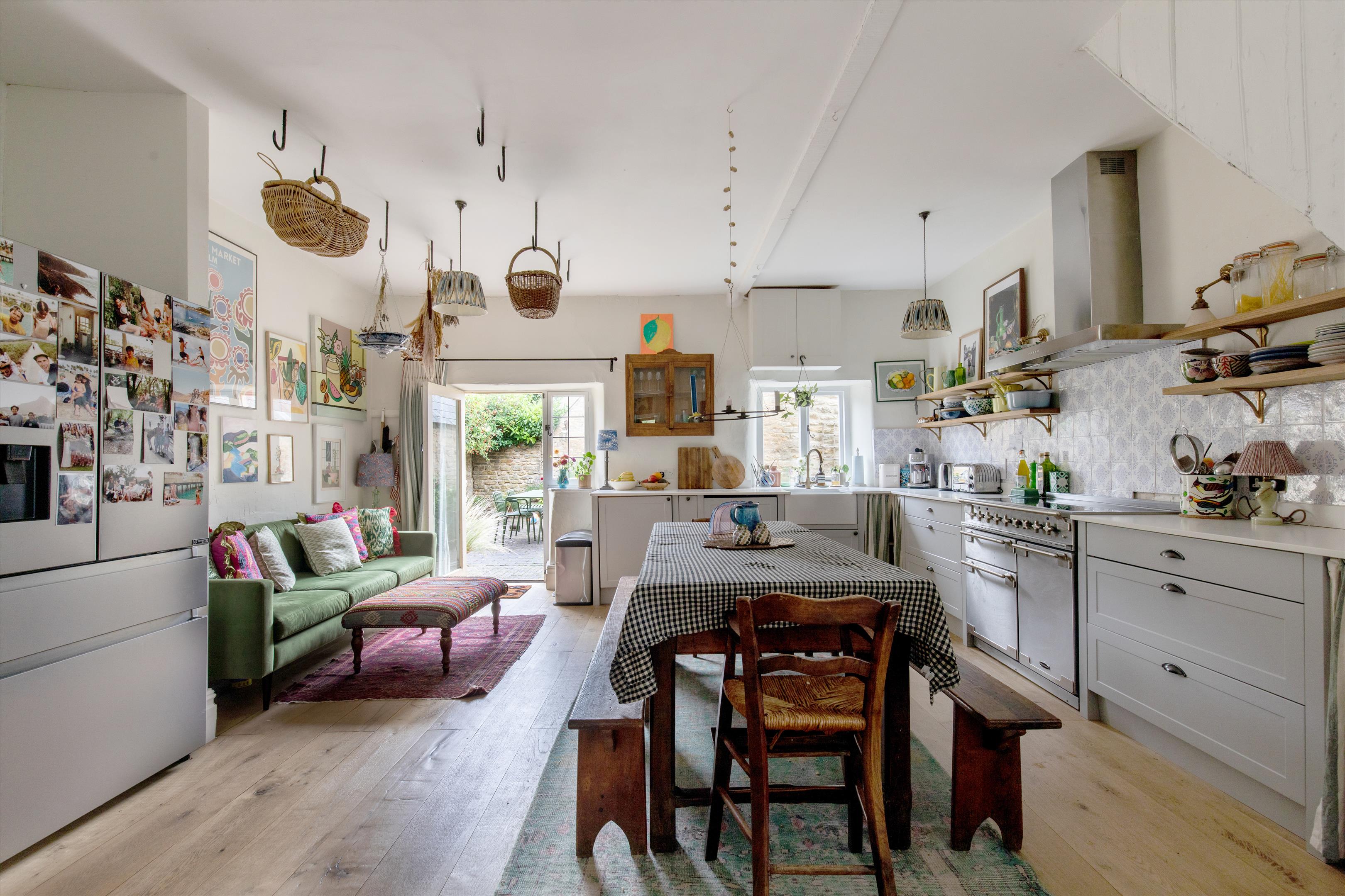 The Old Farmhouse, Lechlade, GL7