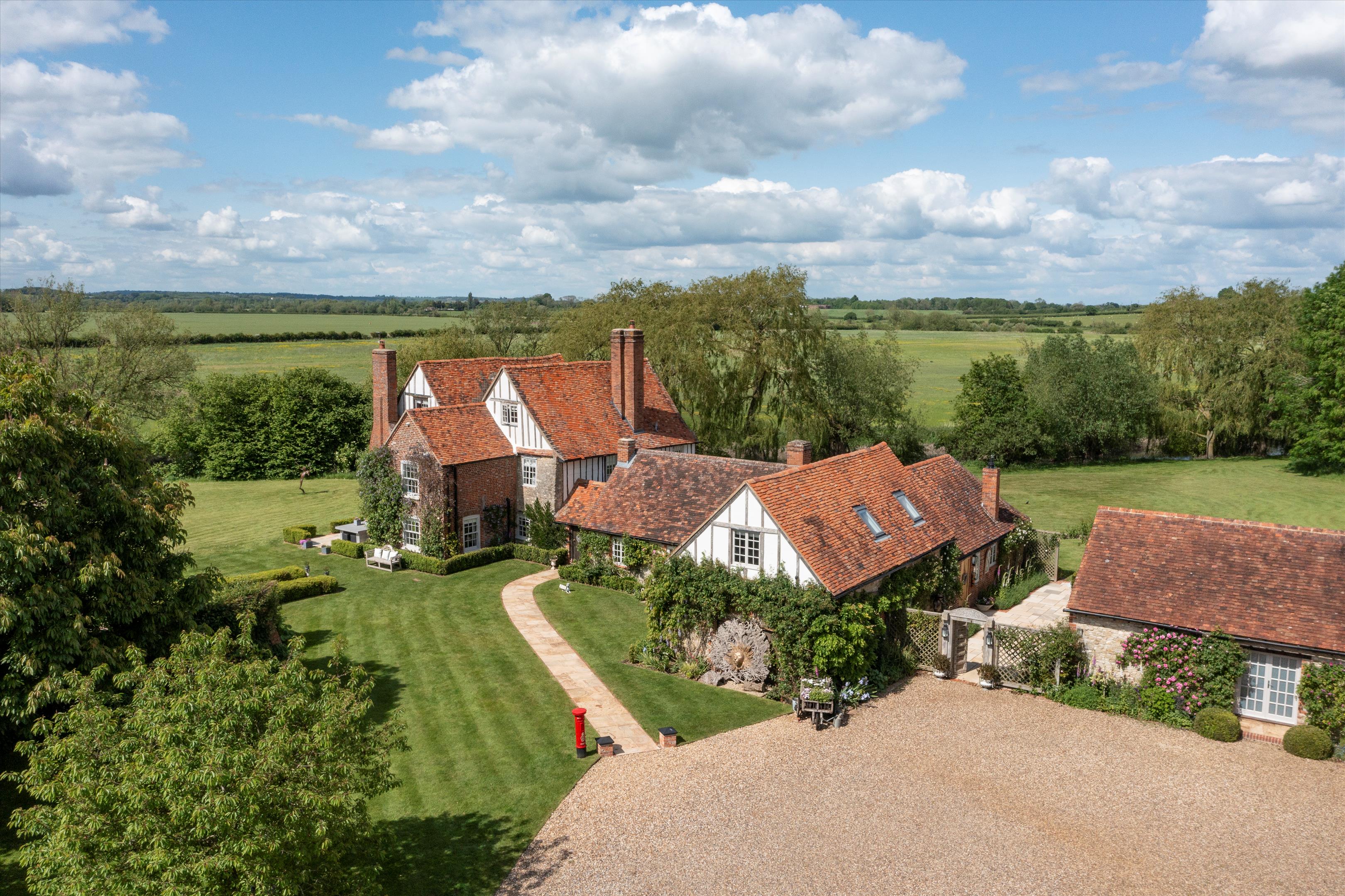 Newington, Wallingford, Oxfordshire OX10.
