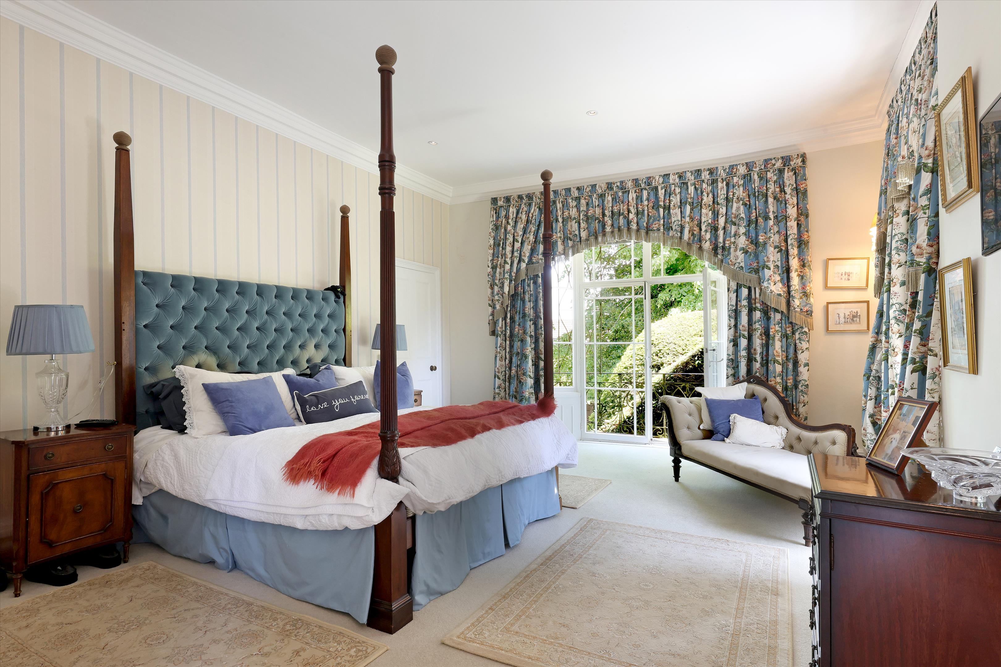 Haddenham, Thame, Buckinghamshire, HP17