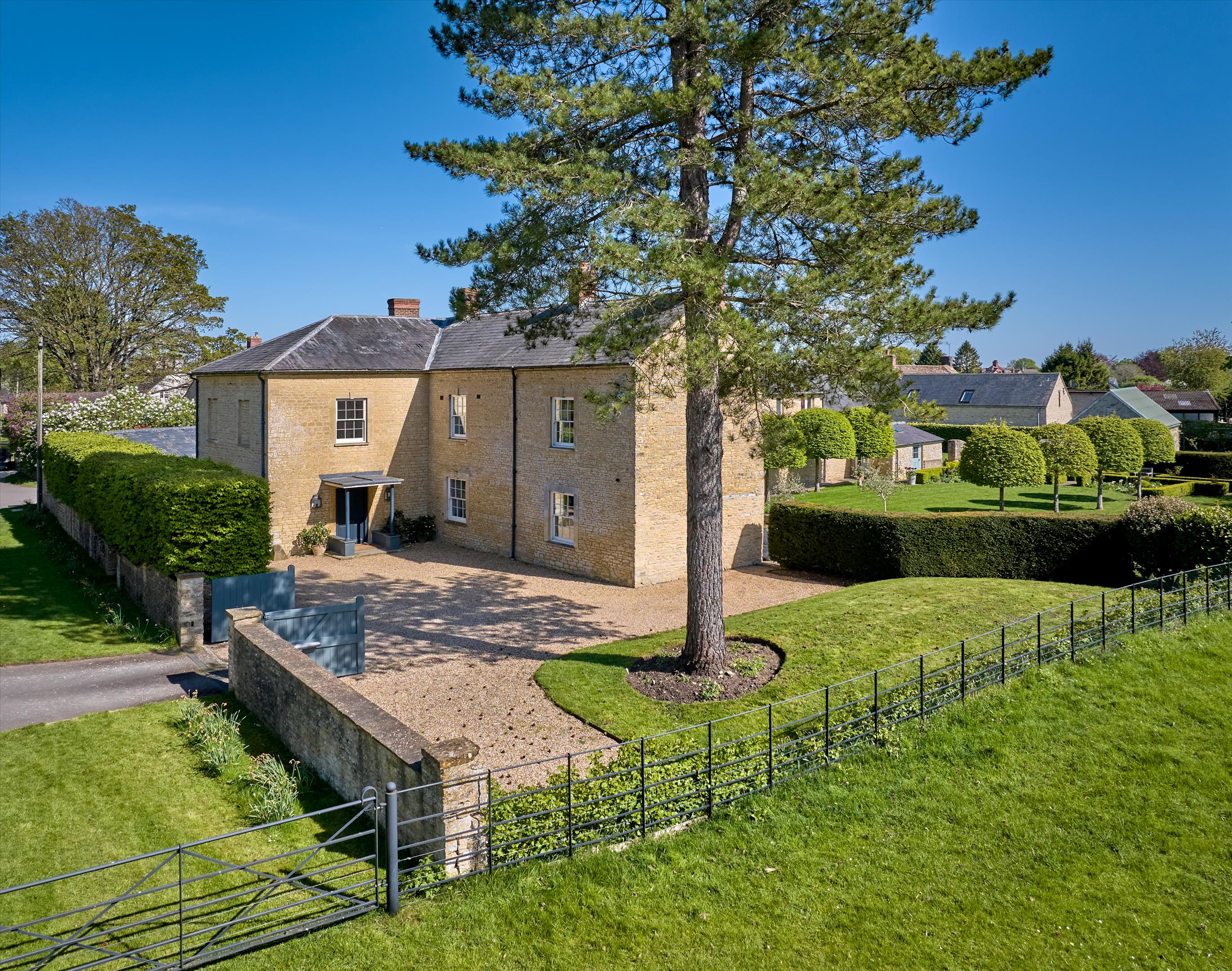 Court Farm House, Fritwell, Oxfordshire, OX27