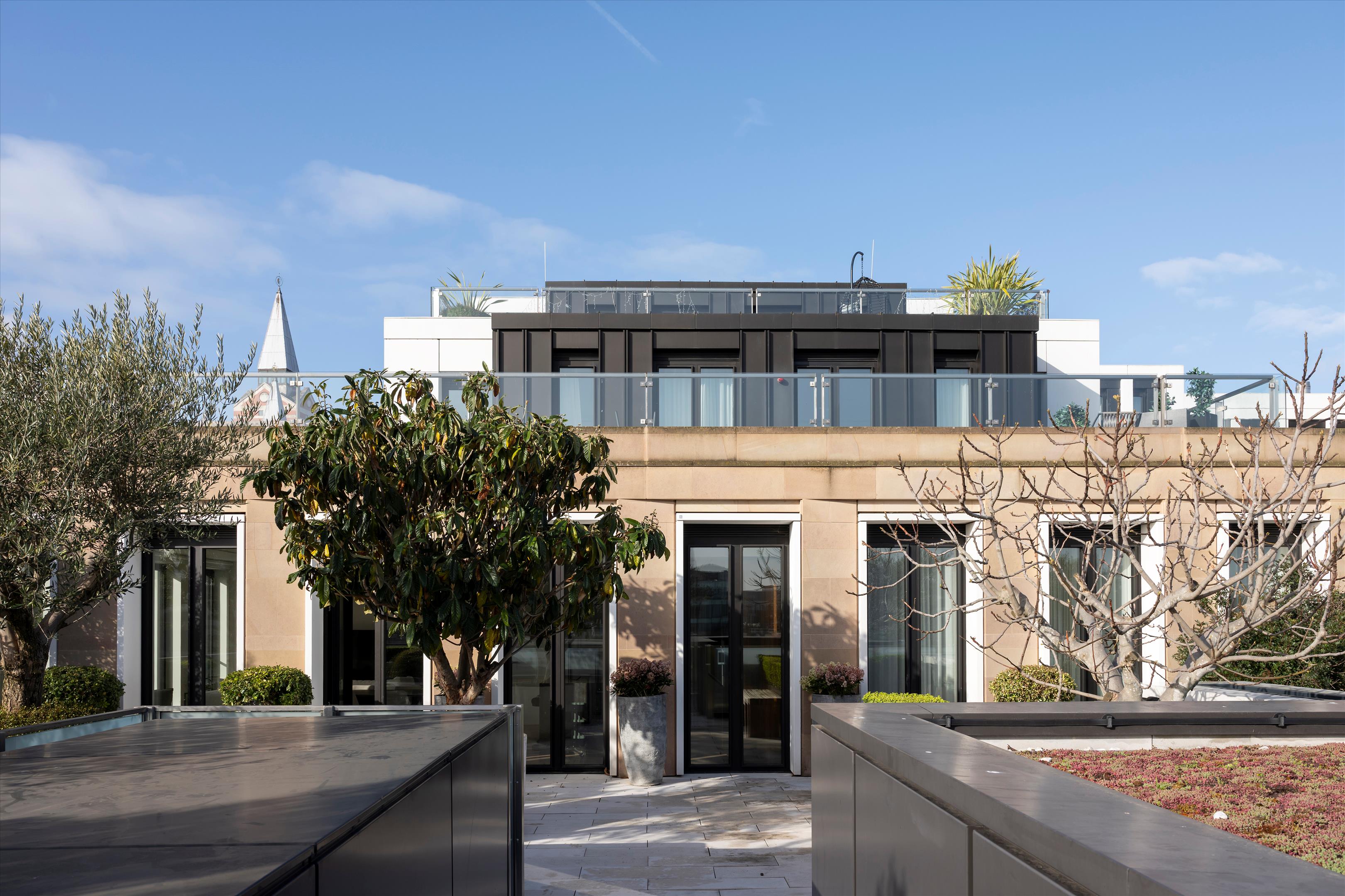 Lincoln Square, 18 Portugal Street, Covent Garden, London WC2A