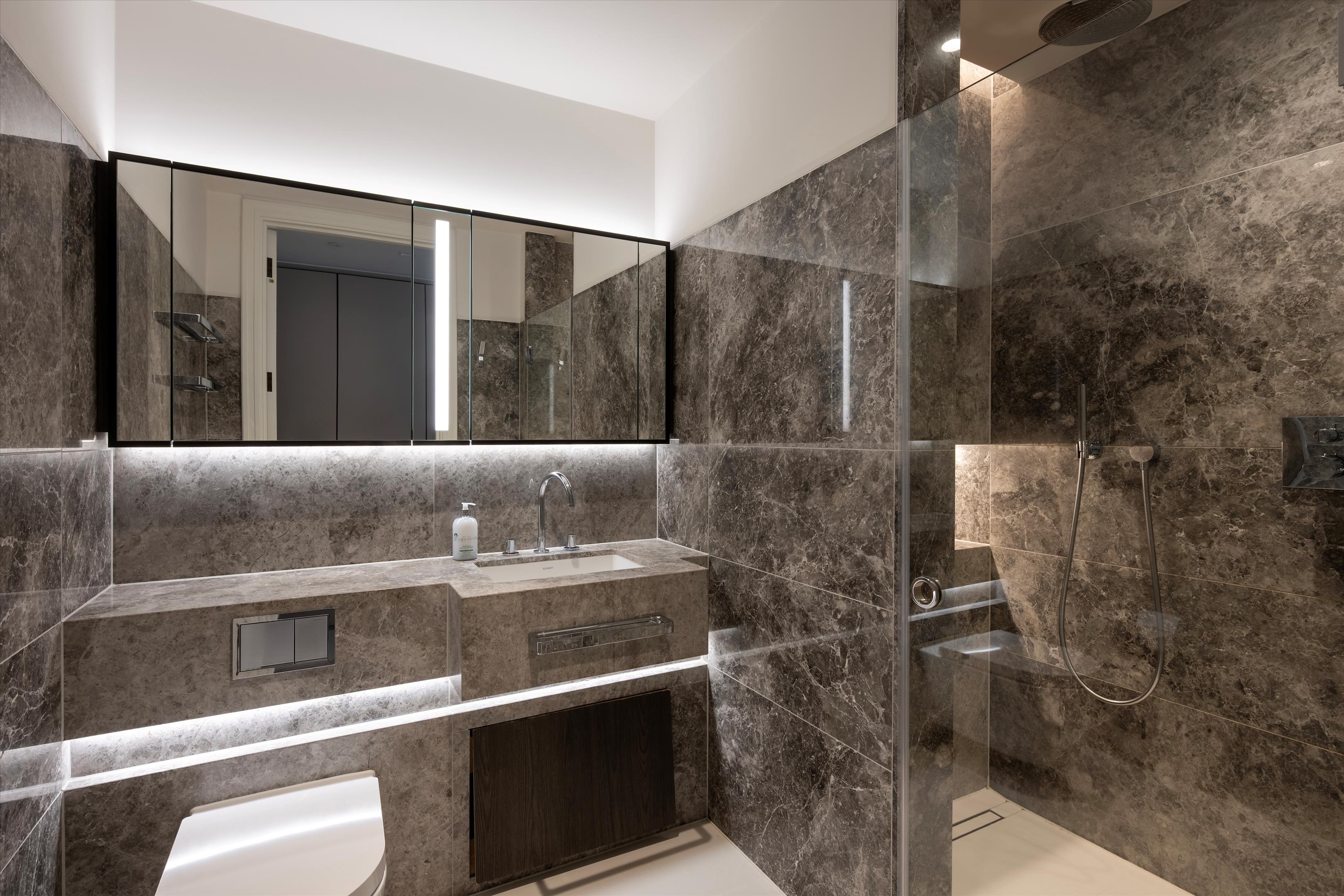 Lincoln Square, 18 Portugal Street, Covent Garden, London WC2A