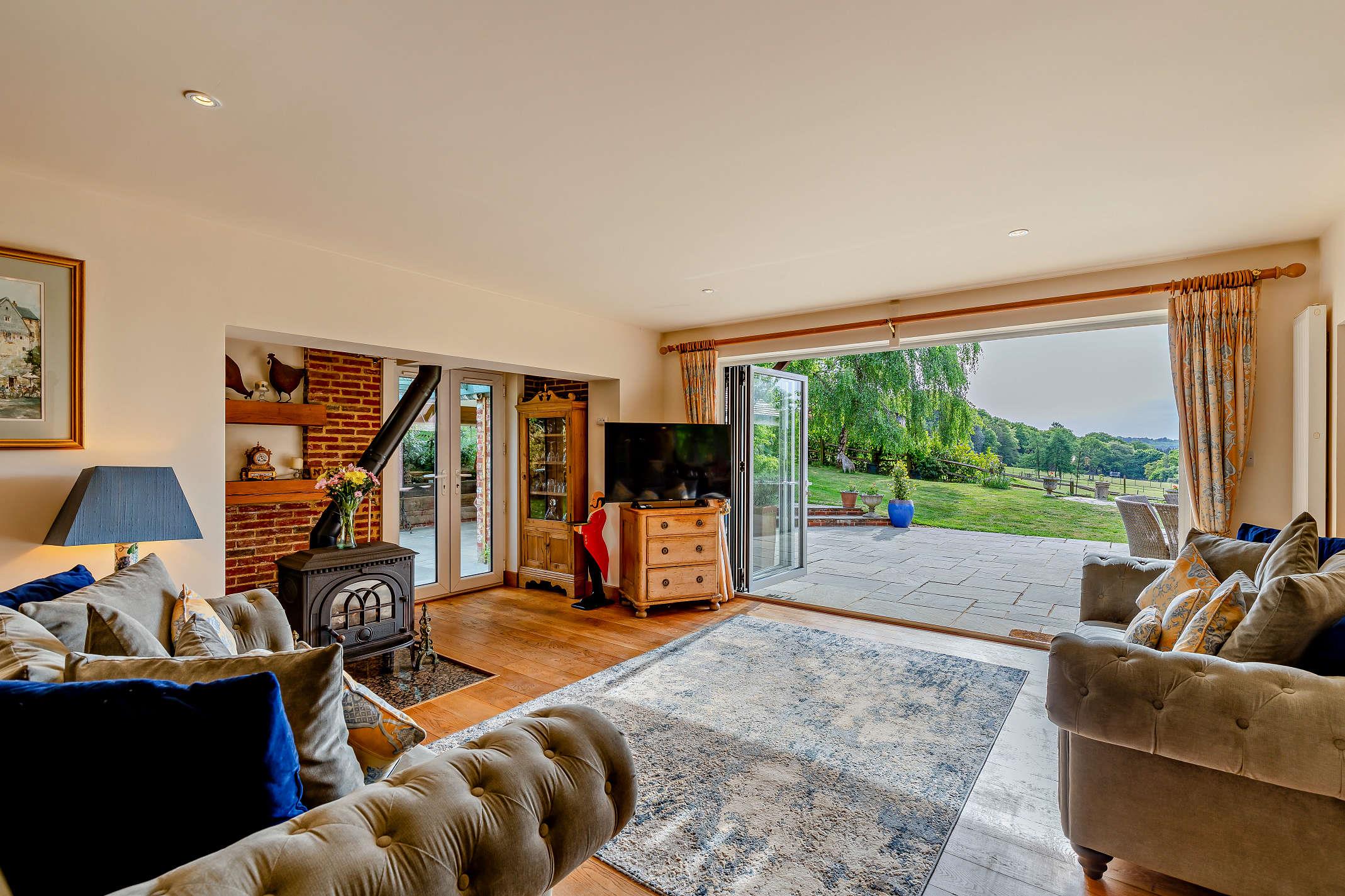Seale Lane, Puttenham, Guildford, Surrey GU3 1AX