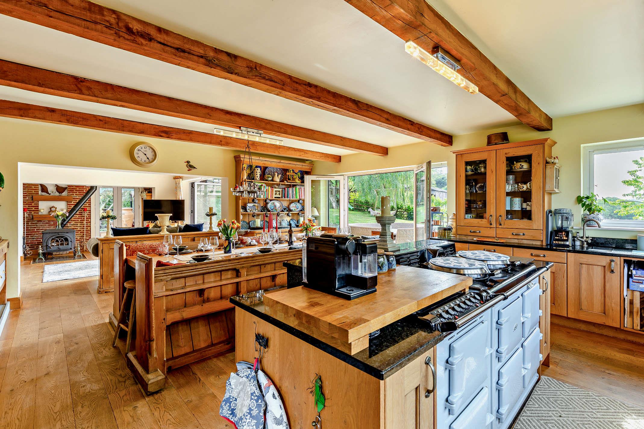 Seale Lane, Puttenham, Guildford, Surrey GU3 1AX