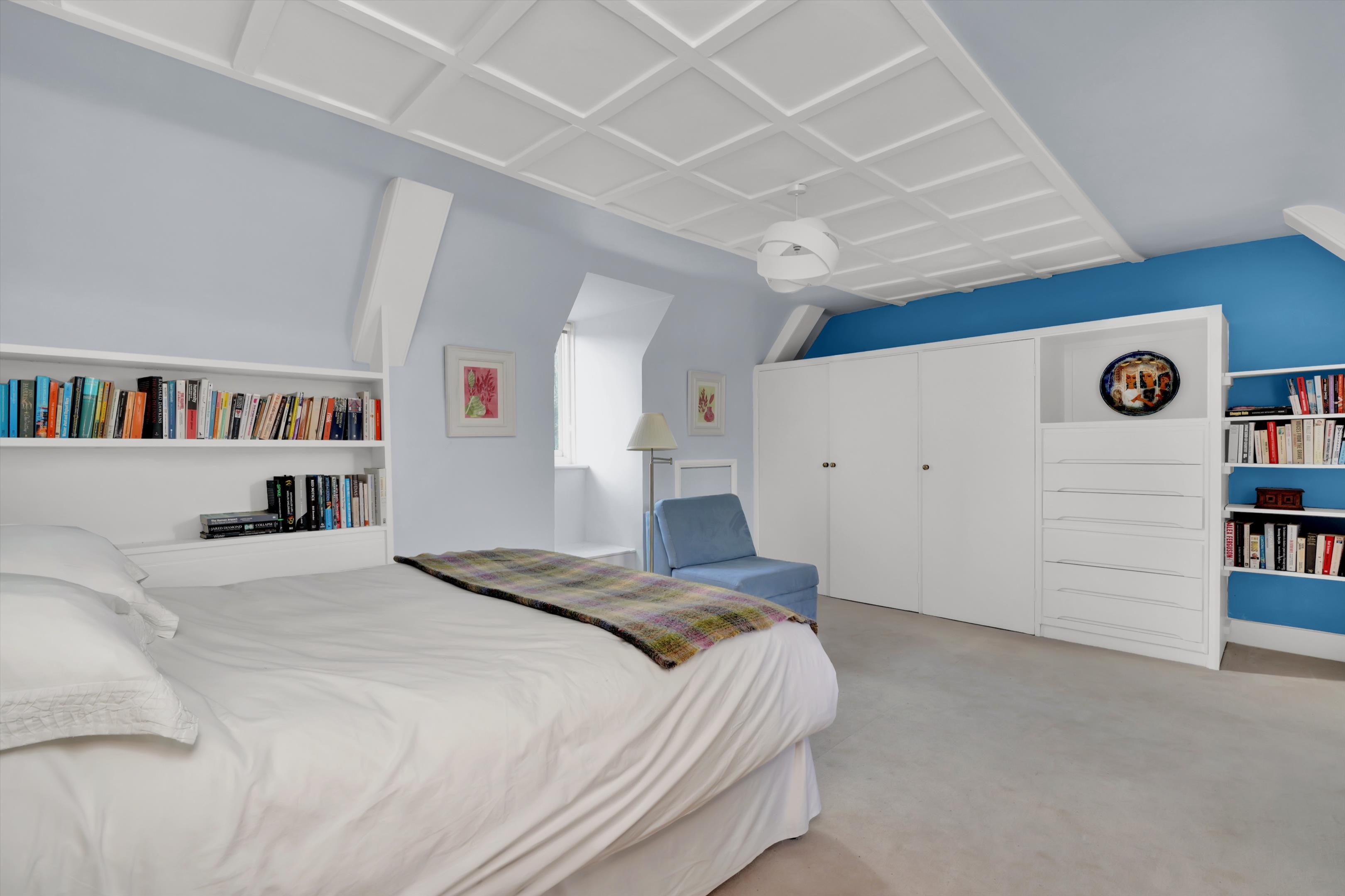 Green Dene, East Horsley, Leatherhead, Surrey, KT24