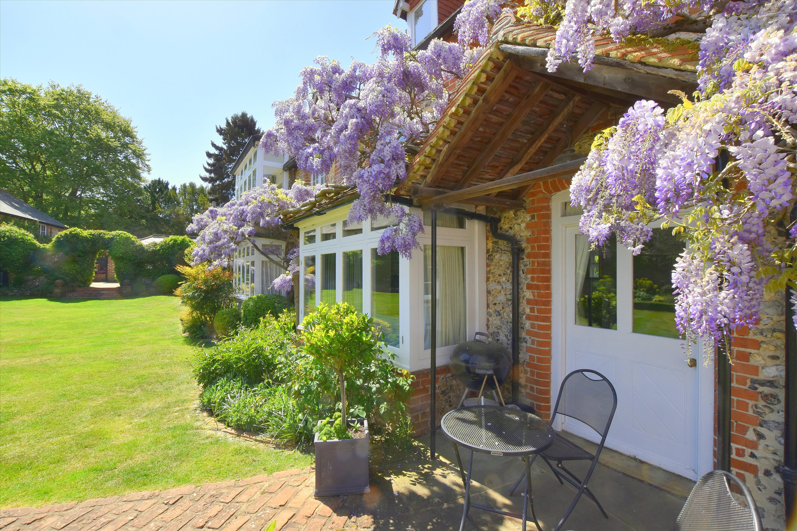 Green Dene, East Horsley, Leatherhead, Surrey, KT24