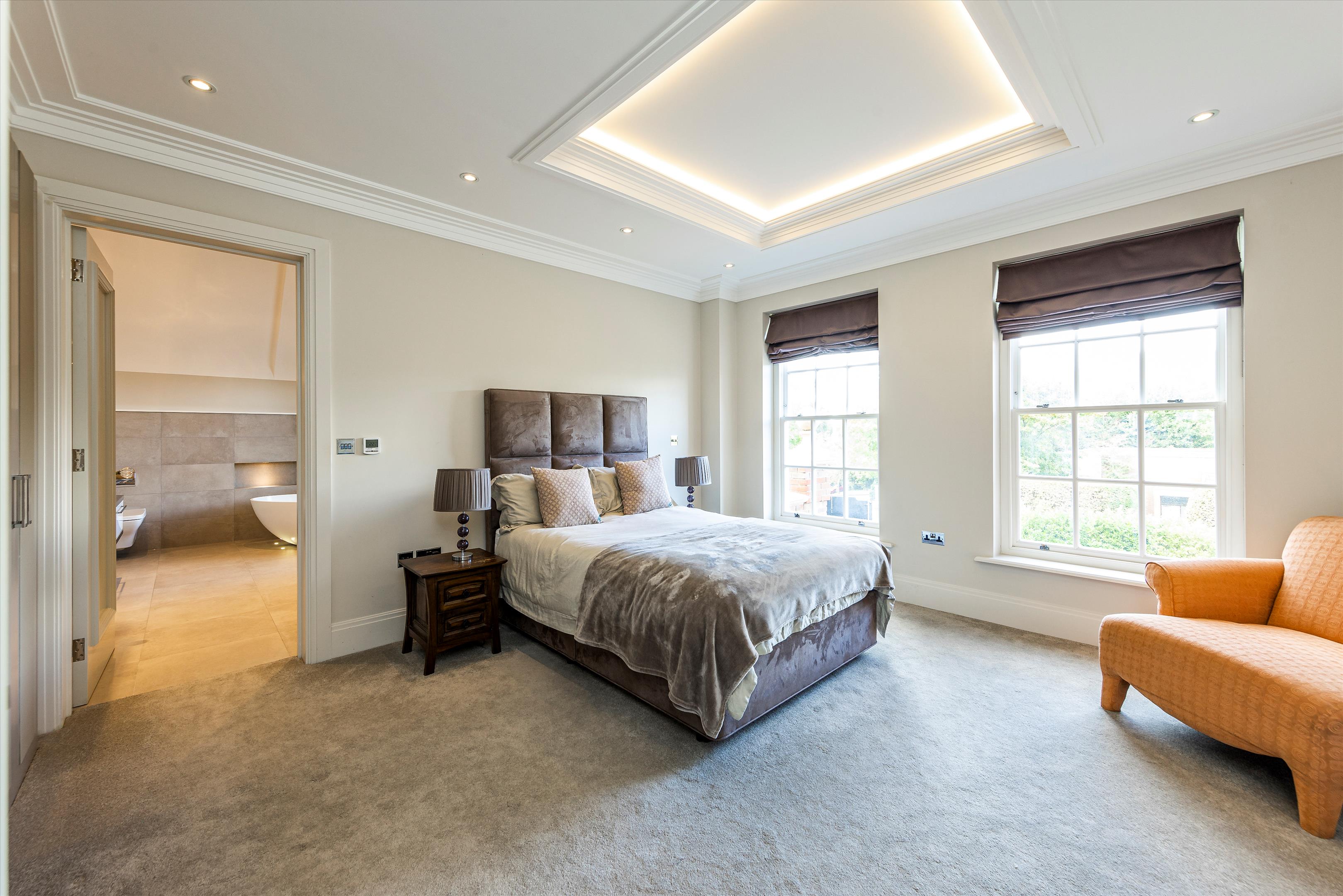 Birds Hill Rise, Oxshott, Leatherhead, Surrey, KT22
