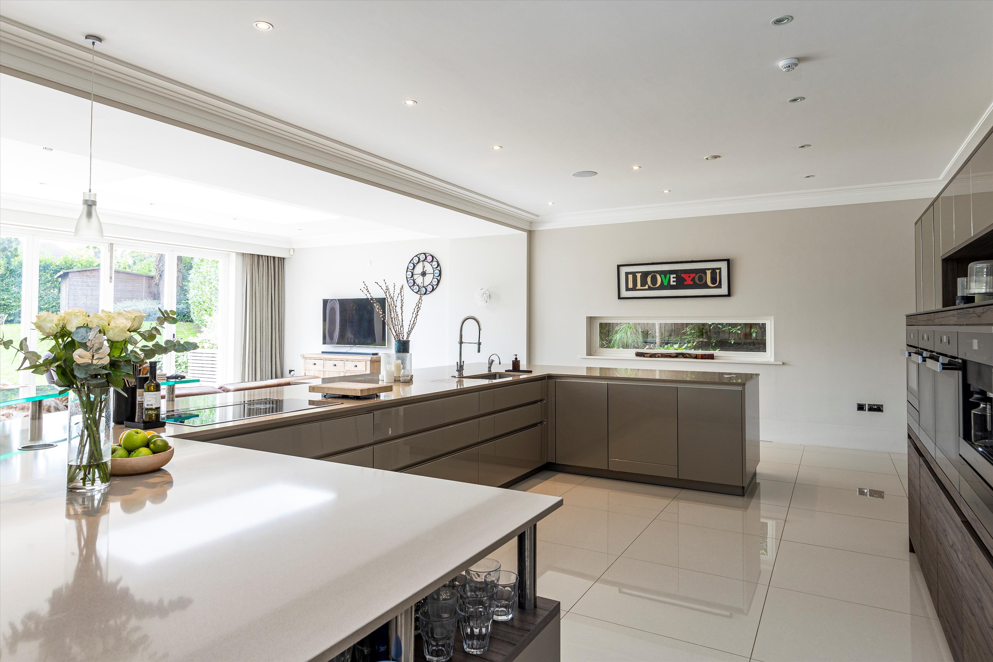 Birds Hill Rise, Oxshott, Leatherhead, Surrey, KT22