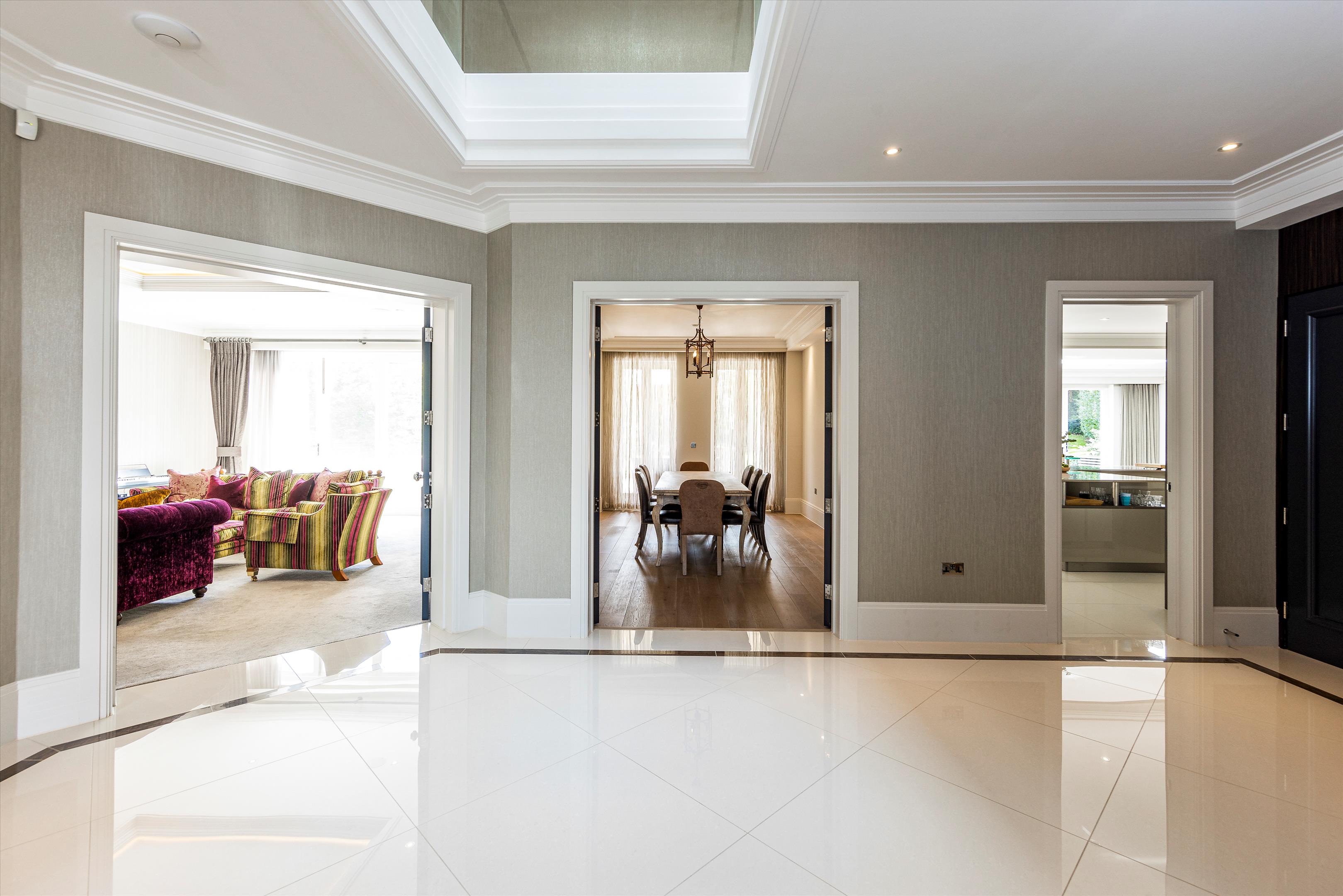 Birds Hill Rise, Oxshott, Leatherhead, Surrey, KT22