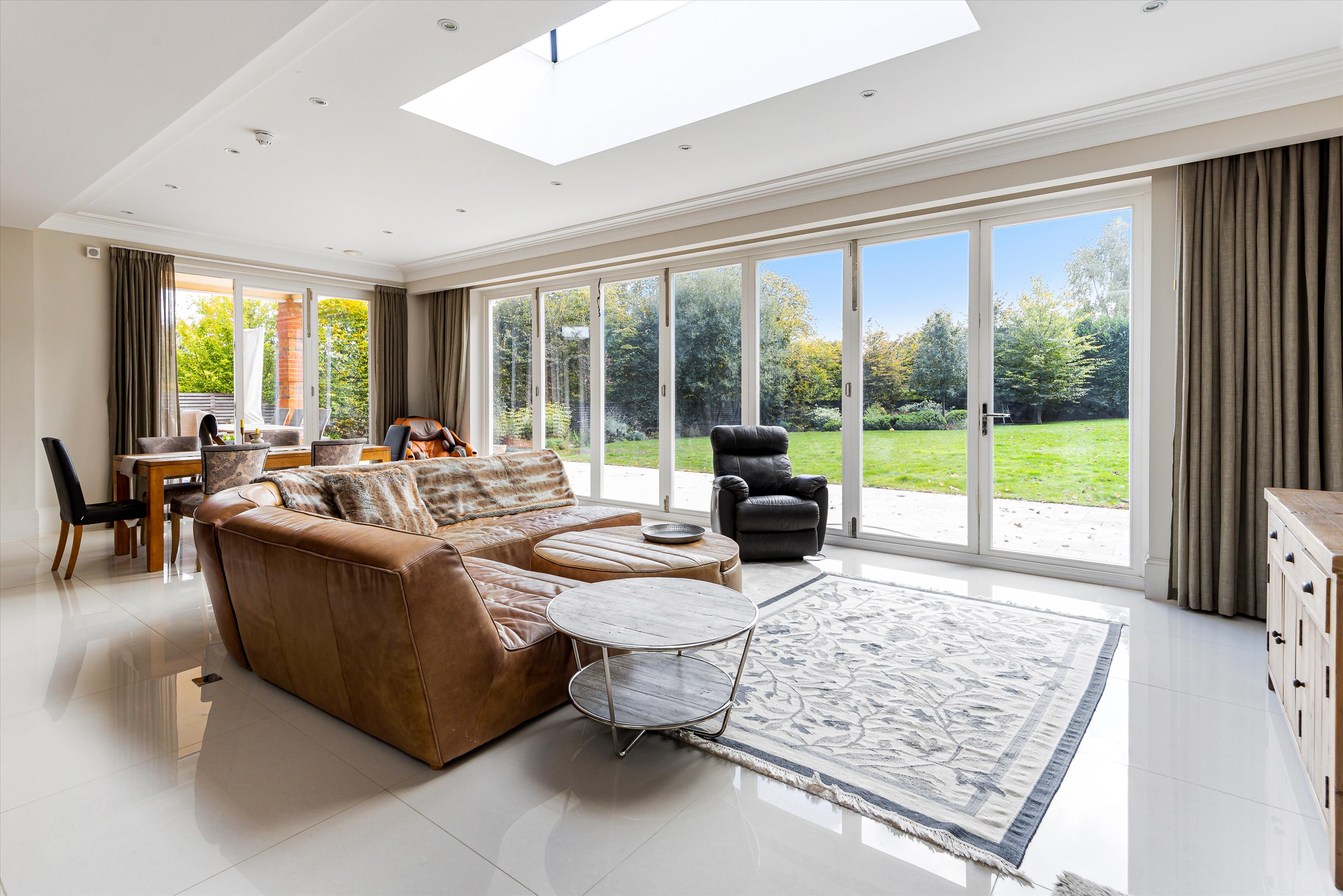 Birds Hill Rise, Oxshott, Leatherhead, Surrey, KT22
