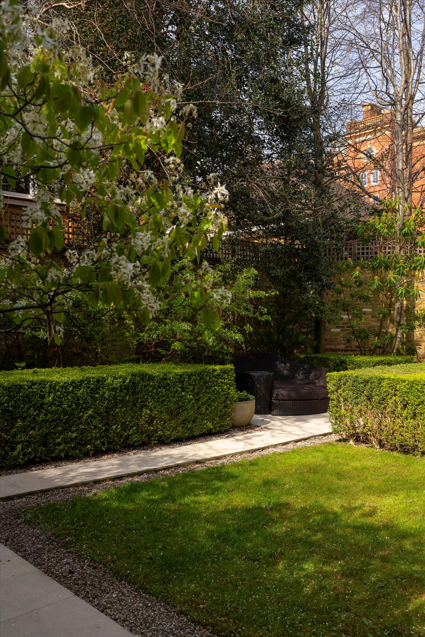 Barnsbury Park, London, N1.