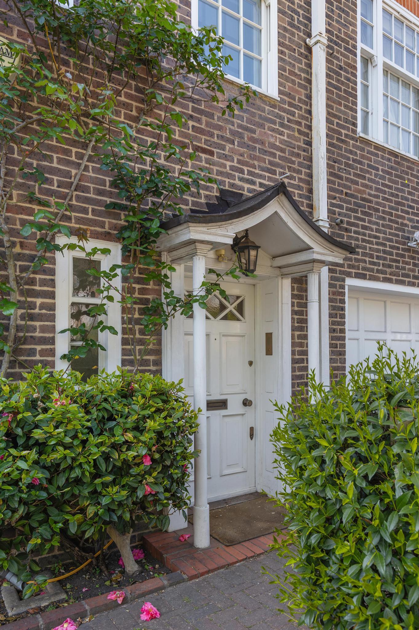 Abbotsbury Road, London, W14