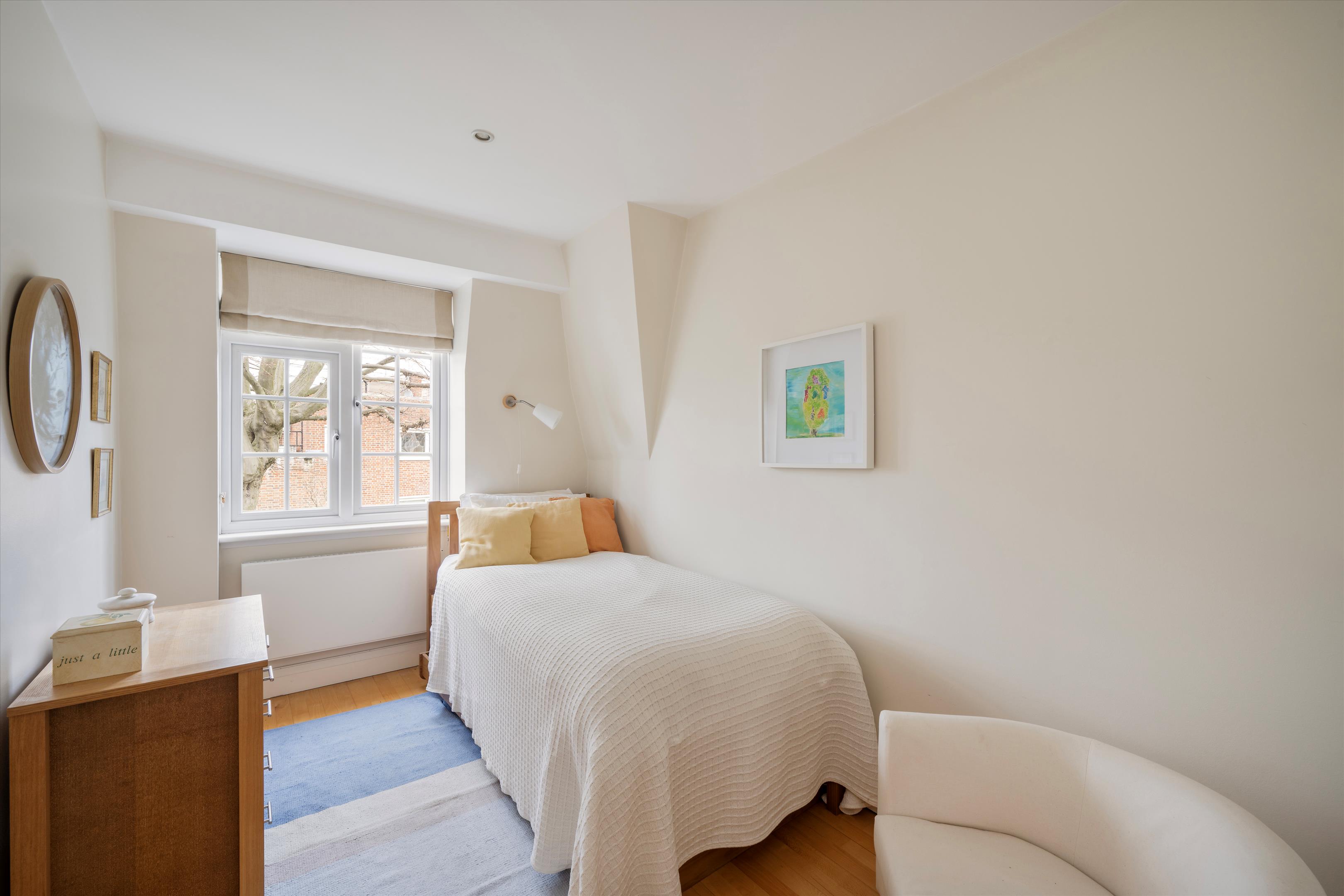 Abbotsbury Road, London, W14